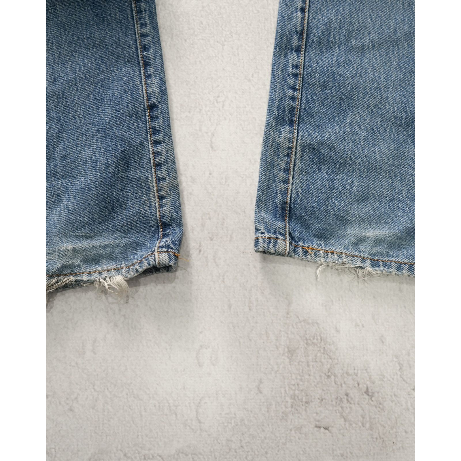 Levi's Vintage 90s Levis 501 Blue Jeans - Women's 30W x31L Size 30" / US 8 / IT 44 - 4 Thumbnail