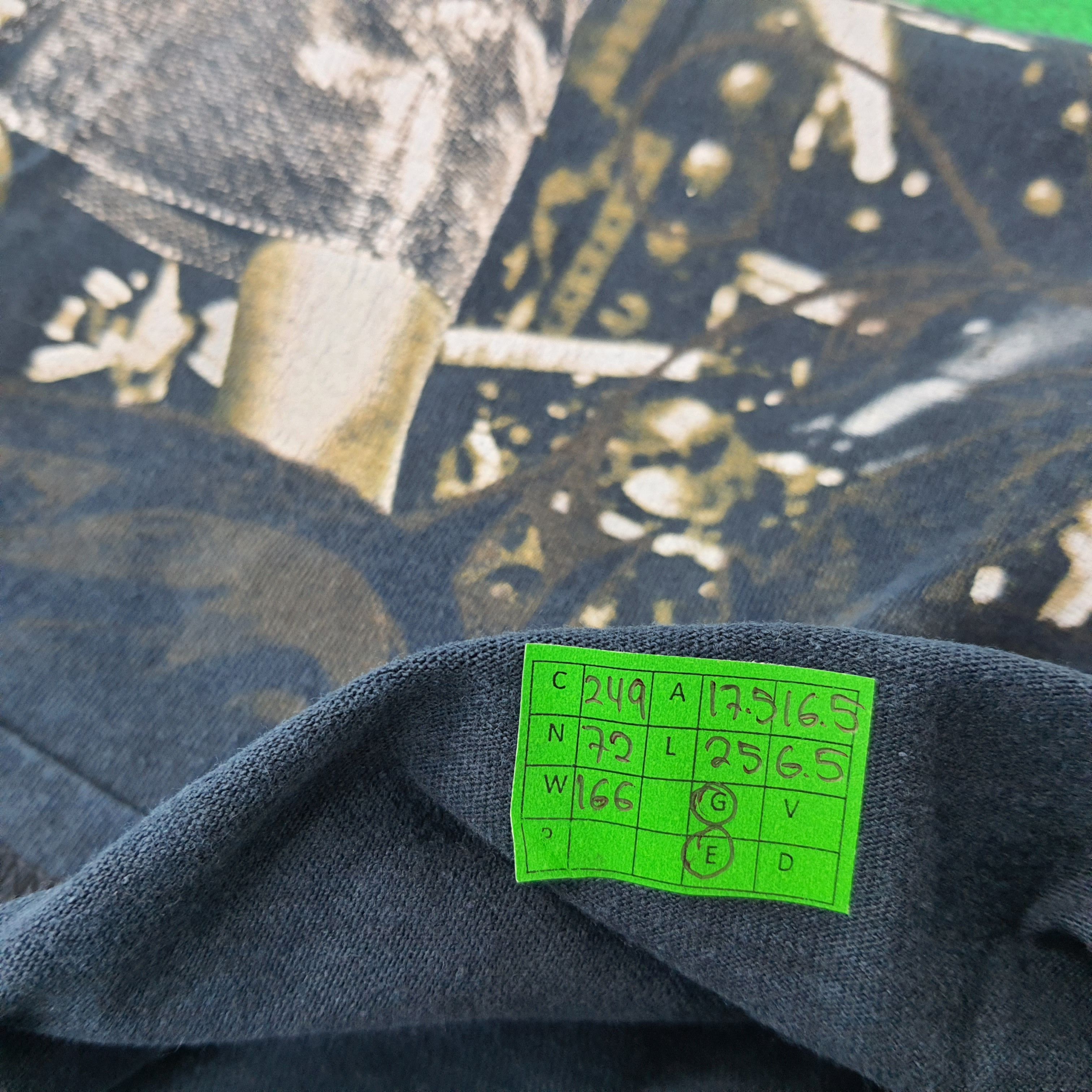 Band Tees Vintage Taylor Swift Tour Tees C249N72 Size US S / EU 44-46 / 1 - 7 Thumbnail