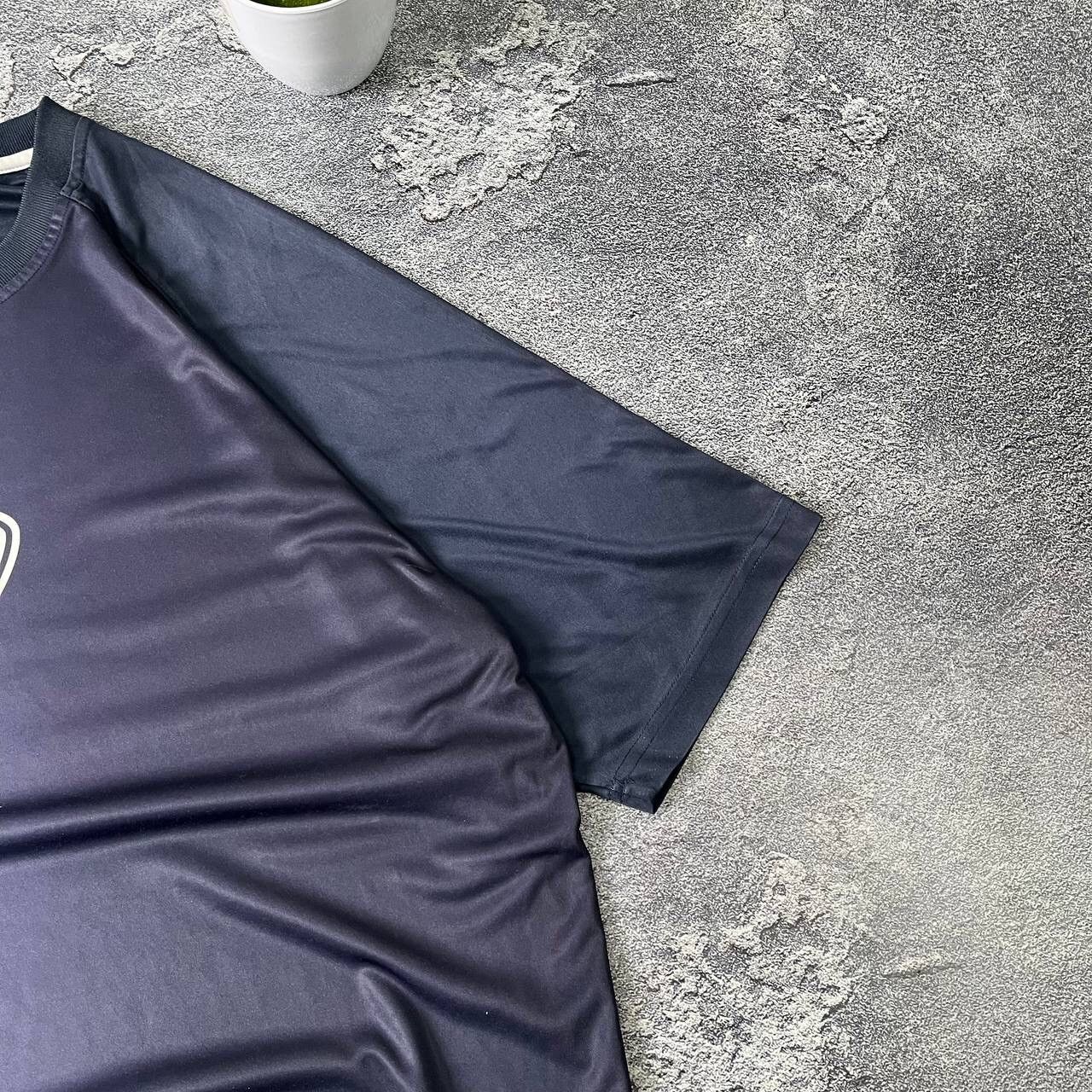 Nike Vintage 2000s Nike Dri-Fit Team Training Big logo Shirt Size US L / EU 52-54 / 3 - 12 Thumbnail