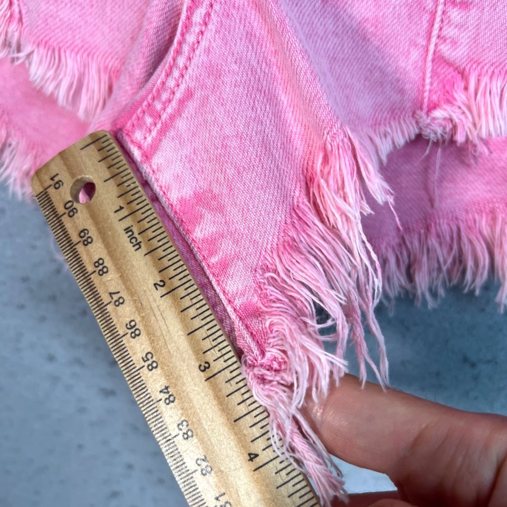 Denime Retrofête Womens 25 Vintage Pink Tessa Frayed Denim Shorts NEW! Short, 5-Pocket, High Rise, 3.5in Inseam, Cotton Denim, Summer, Spring, Casual, Women Size 42" / US 20 - 7 Thumbnail