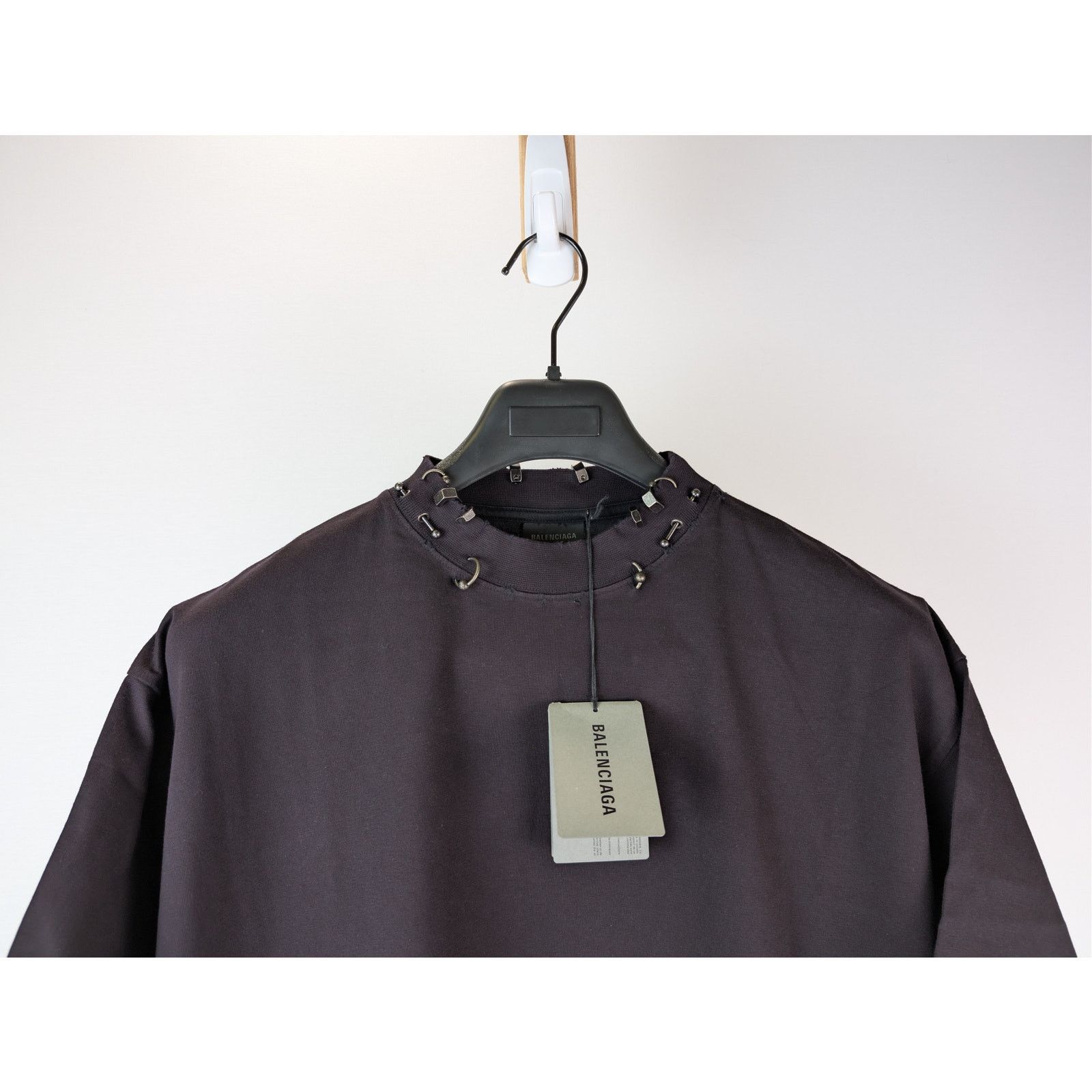 Balenciaga o1rshd1 Pierced Oversized Vintage Jersey T-Shirt in Black Size US L / EU 52-54 / 3 - 3 Thumbnail