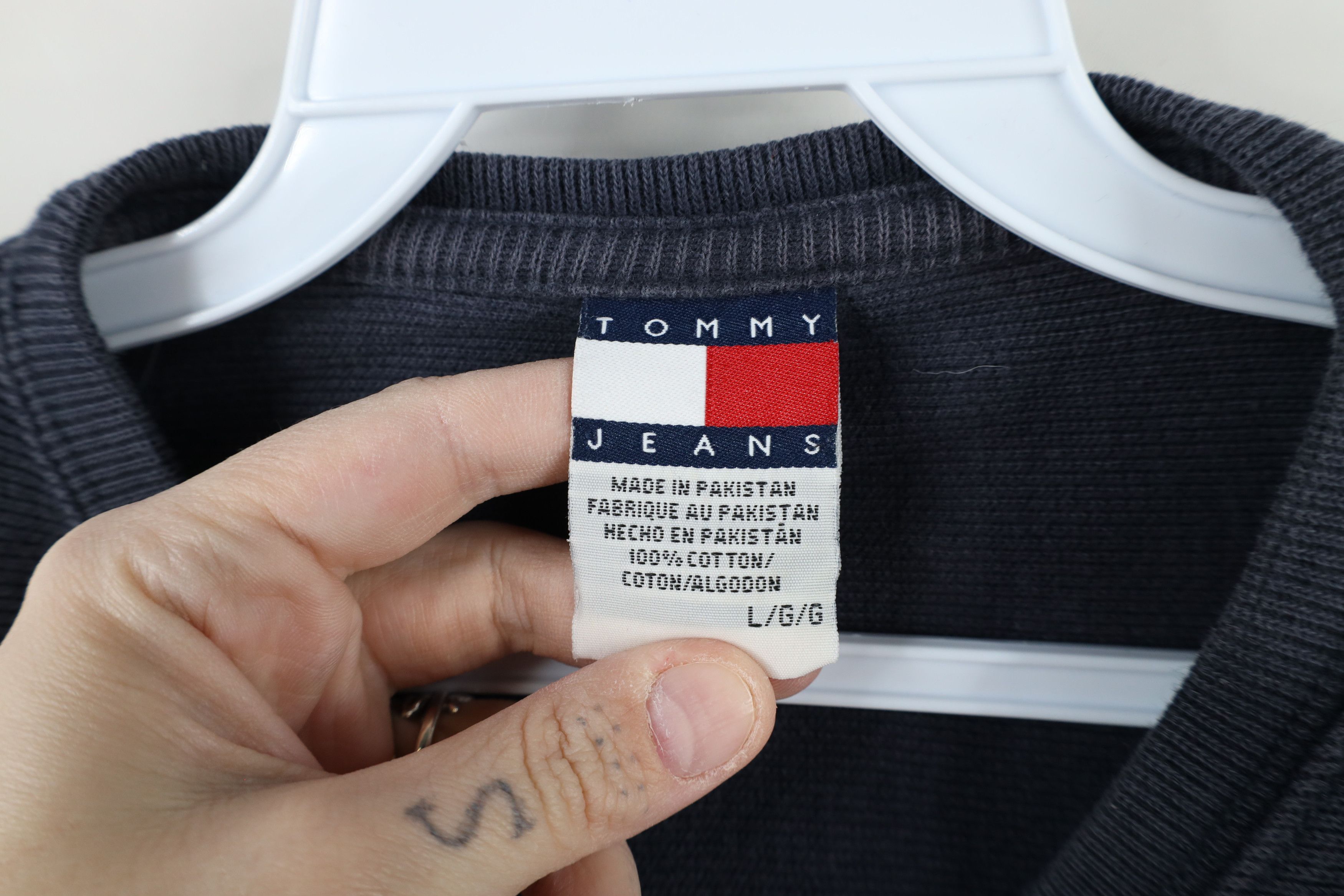 Tommy Hilfiger × Vintage Vintage 90s Tommy Hilfiger Thermal Ribbed Knit T-Shirt Size US L / EU 52-54 / 3 - 6 Thumbnail