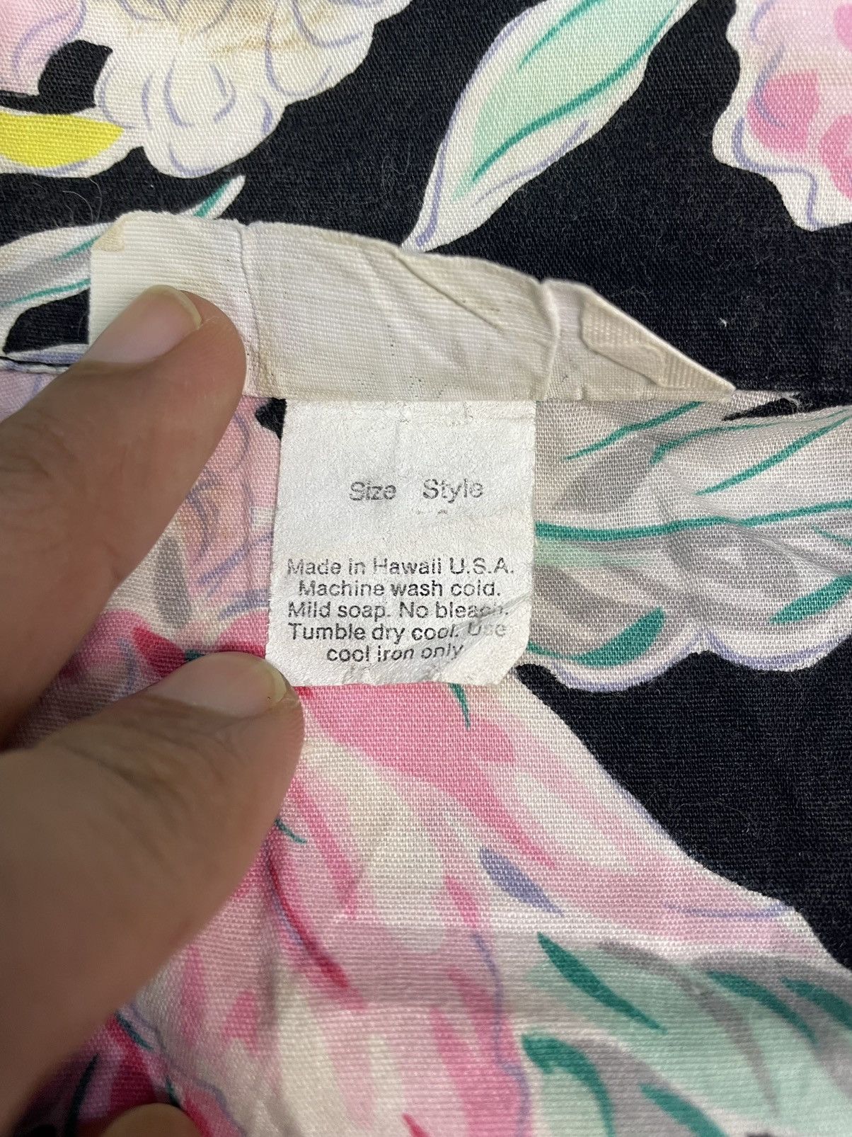 Vintage Vintage Hawaii Open Collar Shirt Size US L / EU 52-54 / 3 - 6 Thumbnail