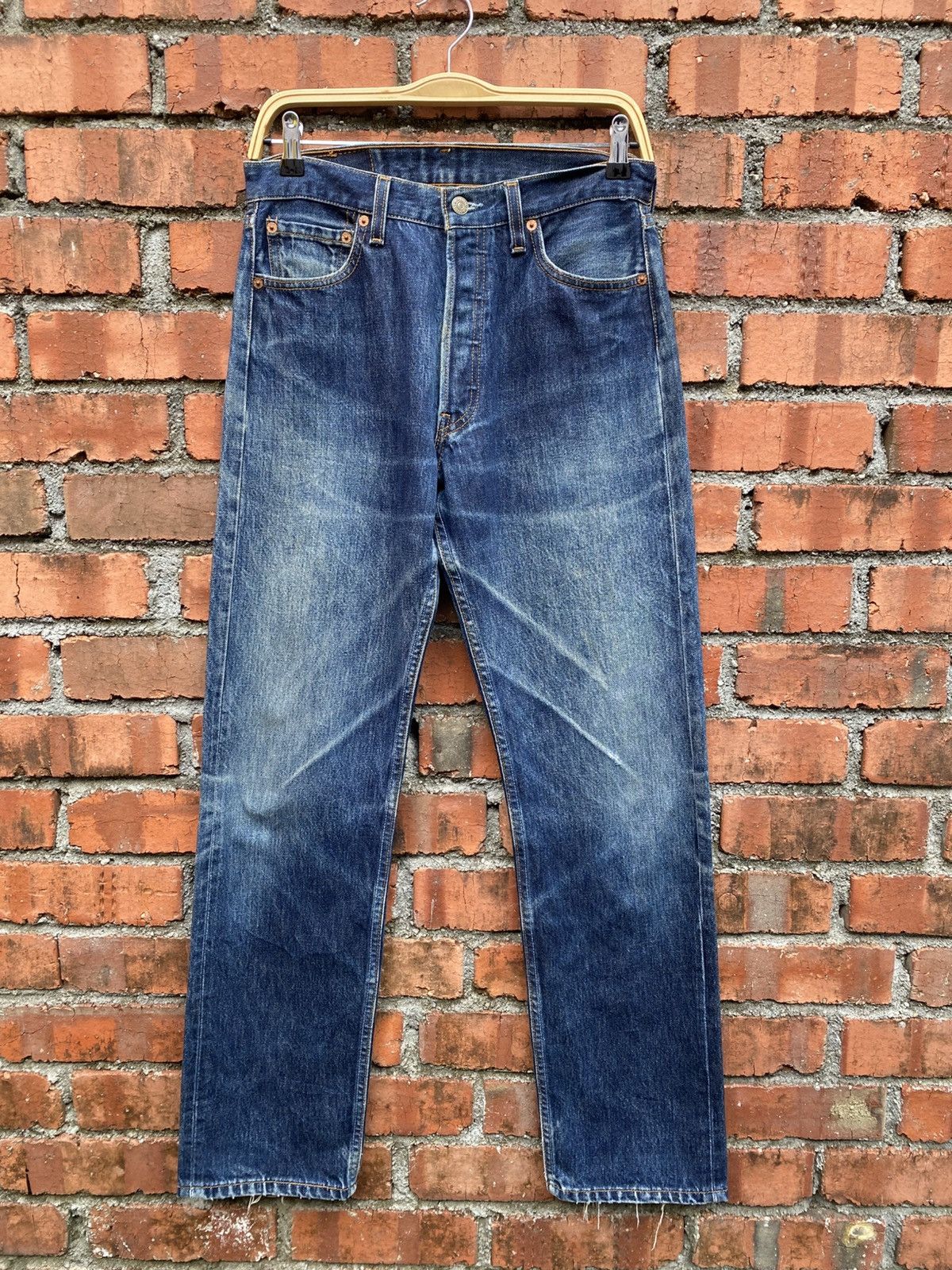 Levi's Vintage Clothing W30x32 Vintage levi's 501 distressed made in USA Size US 30 / EU 46 - 1 Thumbnail