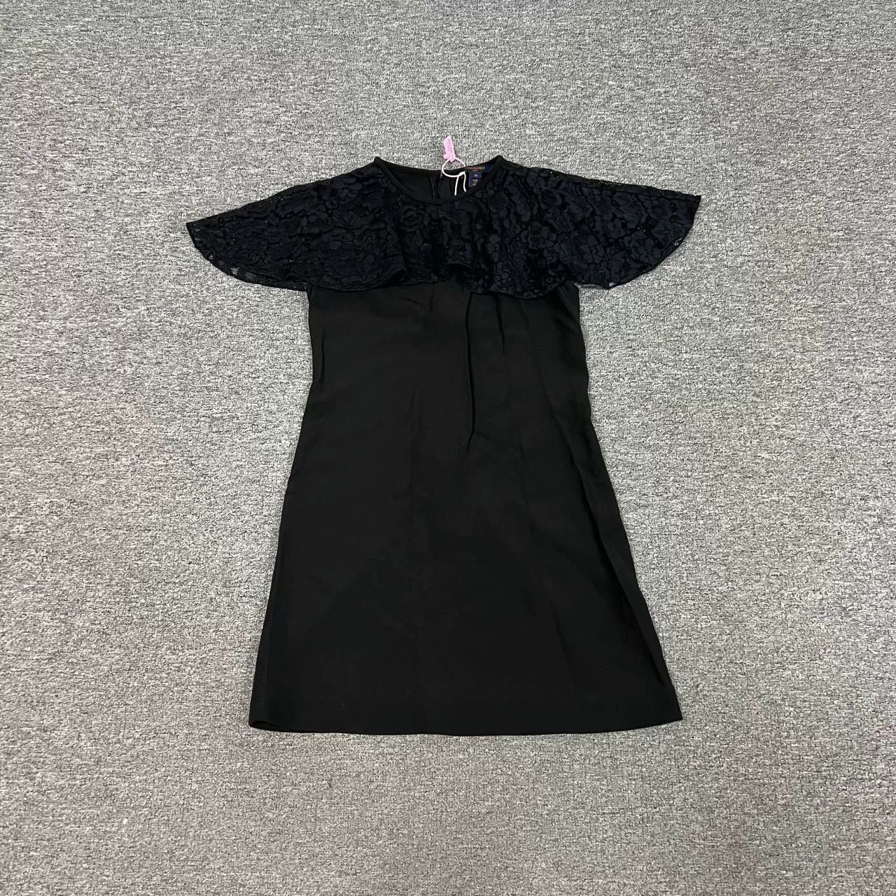 Louis Vuitton Louis Vuitton Lace Shawl Black Dress Size XS / US 0-2 / IT 36-38 - 1 Thumbnail