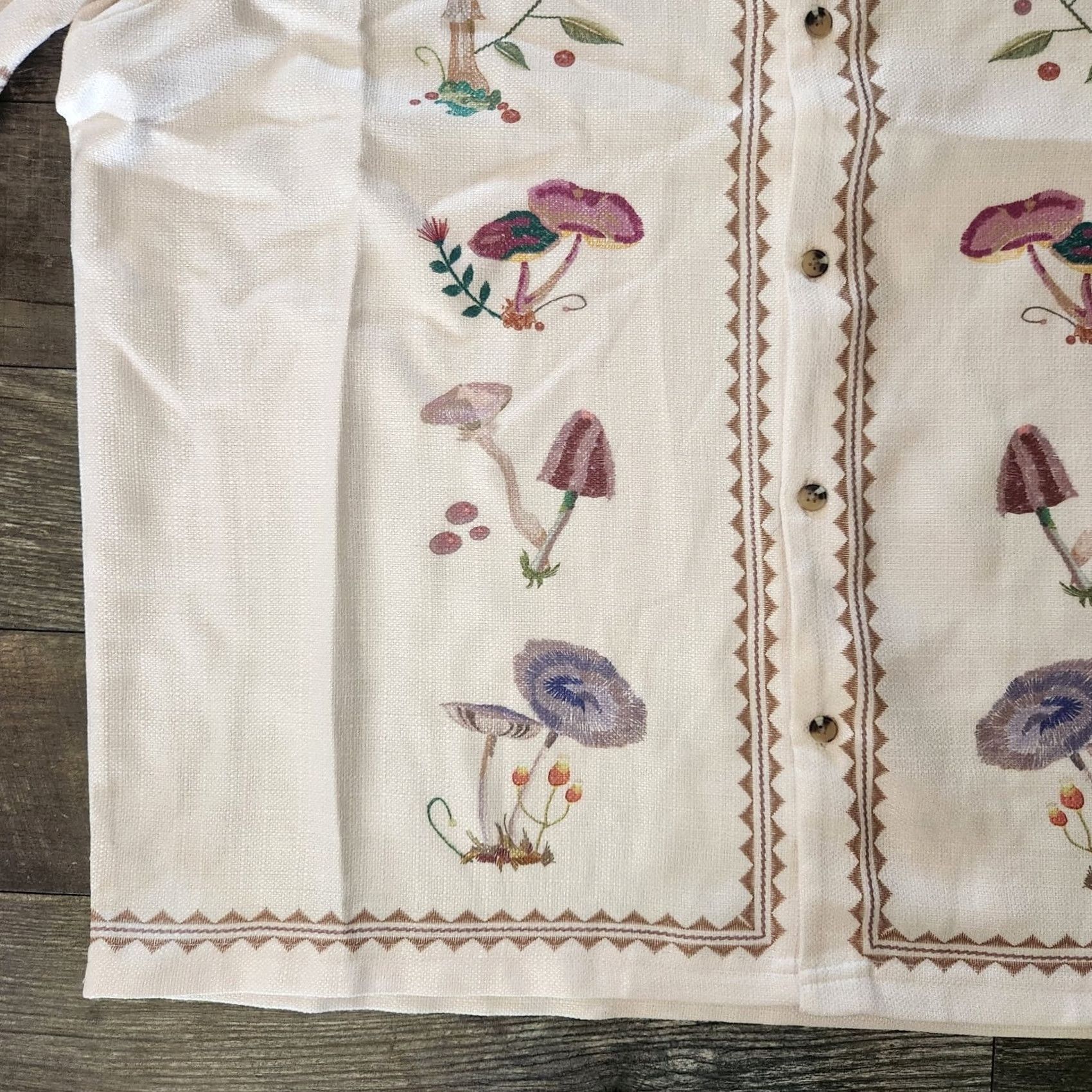 Vintage Good Vibes Mens Button-Up Hawaiian Shirt 4XL Ivory Textured Beach Short Sleeve Collared Embroidered Size US XXL / EU 58 / 5 - 3 Thumbnail