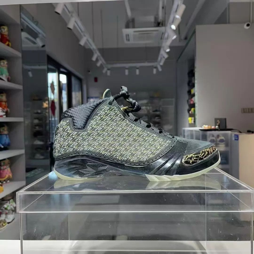 Nike Trophy Room x AJ23 Black/Gold 44.5 Tried On Size US 10.5 / EU 43-44 - 3 Thumbnail