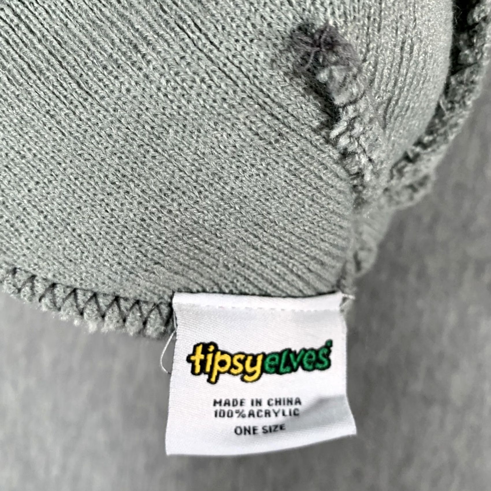 Vintage Tipsy Elves Hat Beanie Grey Knit Pom Pom Cuffed Winter Warm One Size Mens Size ONE SIZE - 4 Thumbnail