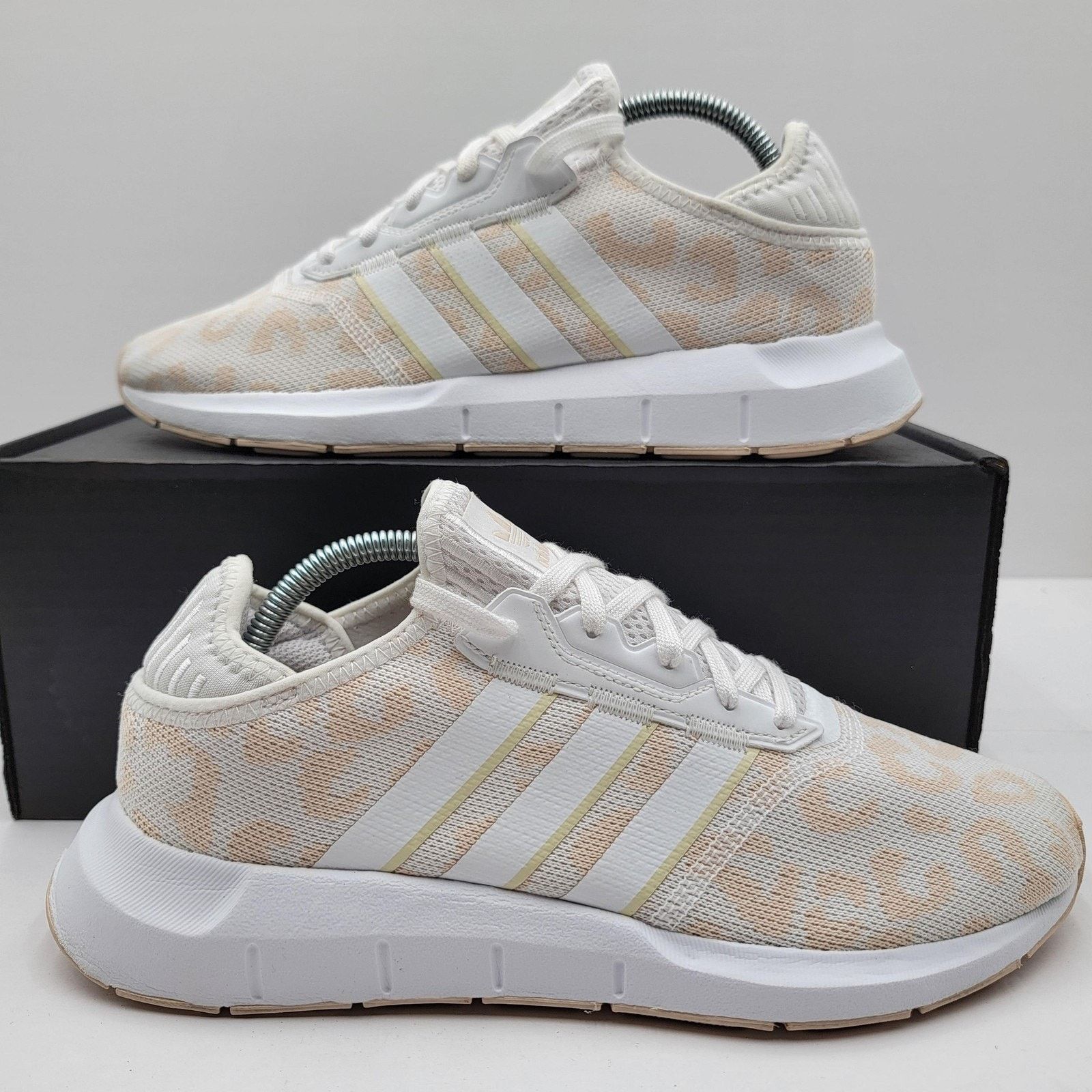 Adidas Adidas Swift Run Shoes Wmns Sz 10 White Beige Leopard Print Size US 10 / IT 40 - 1 Thumbnail