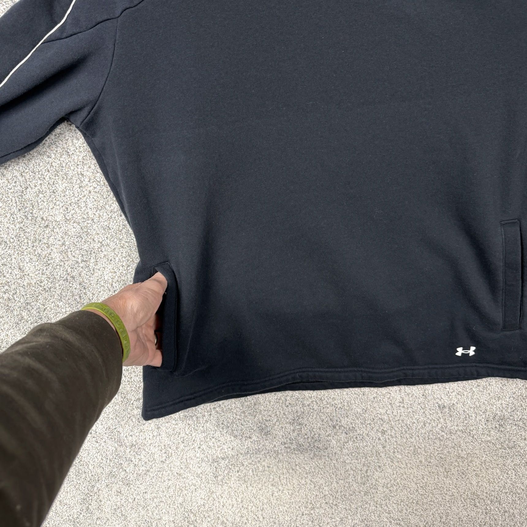Under Armour Under Armour Sweatshirt Mens Large Black Funnel Neck Fleece Pullover Pullover Raglan Pockets Logo Casual Posterity? Size US L / EU 52-54 / 3 - 5 Thumbnail