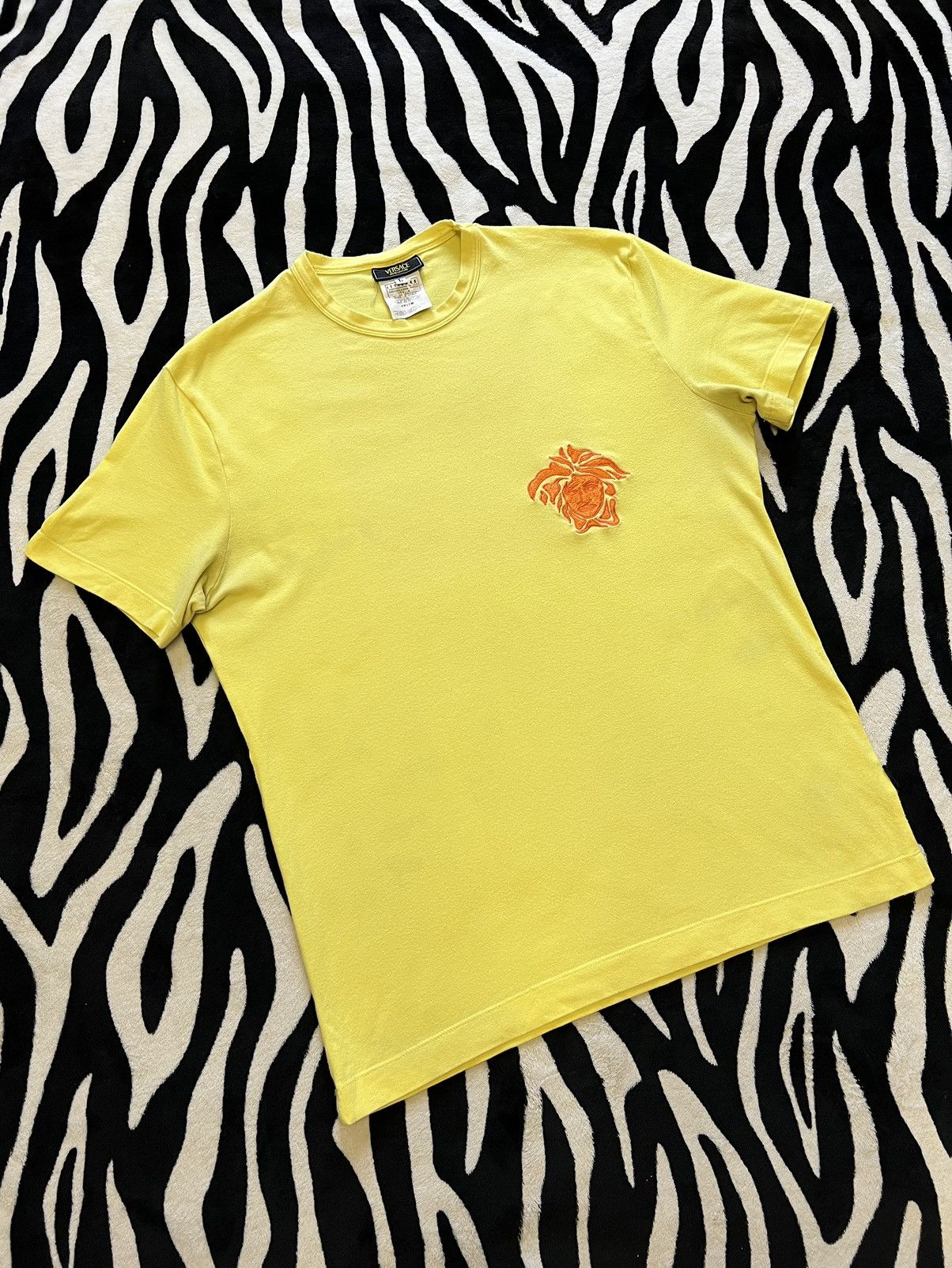 Versace × Versace Jeans Couture Versace Medusa Logo embroidered vintage luxury t-shirt Size US L / EU 52-54 / 3 - 1 Thumbnail