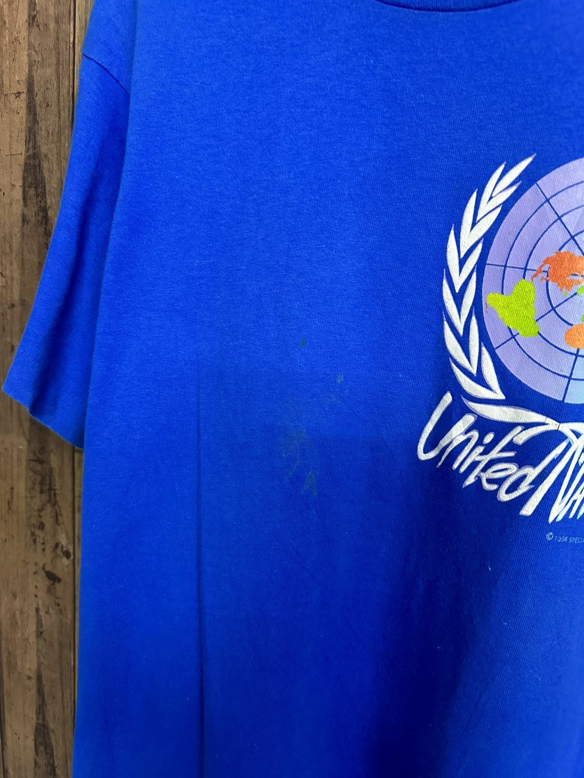 Fruit Of The Loom Vintage 1994 United Nations FOTL Tshirt A247 Size US S / EU 44-46 / 1 - 7 Thumbnail