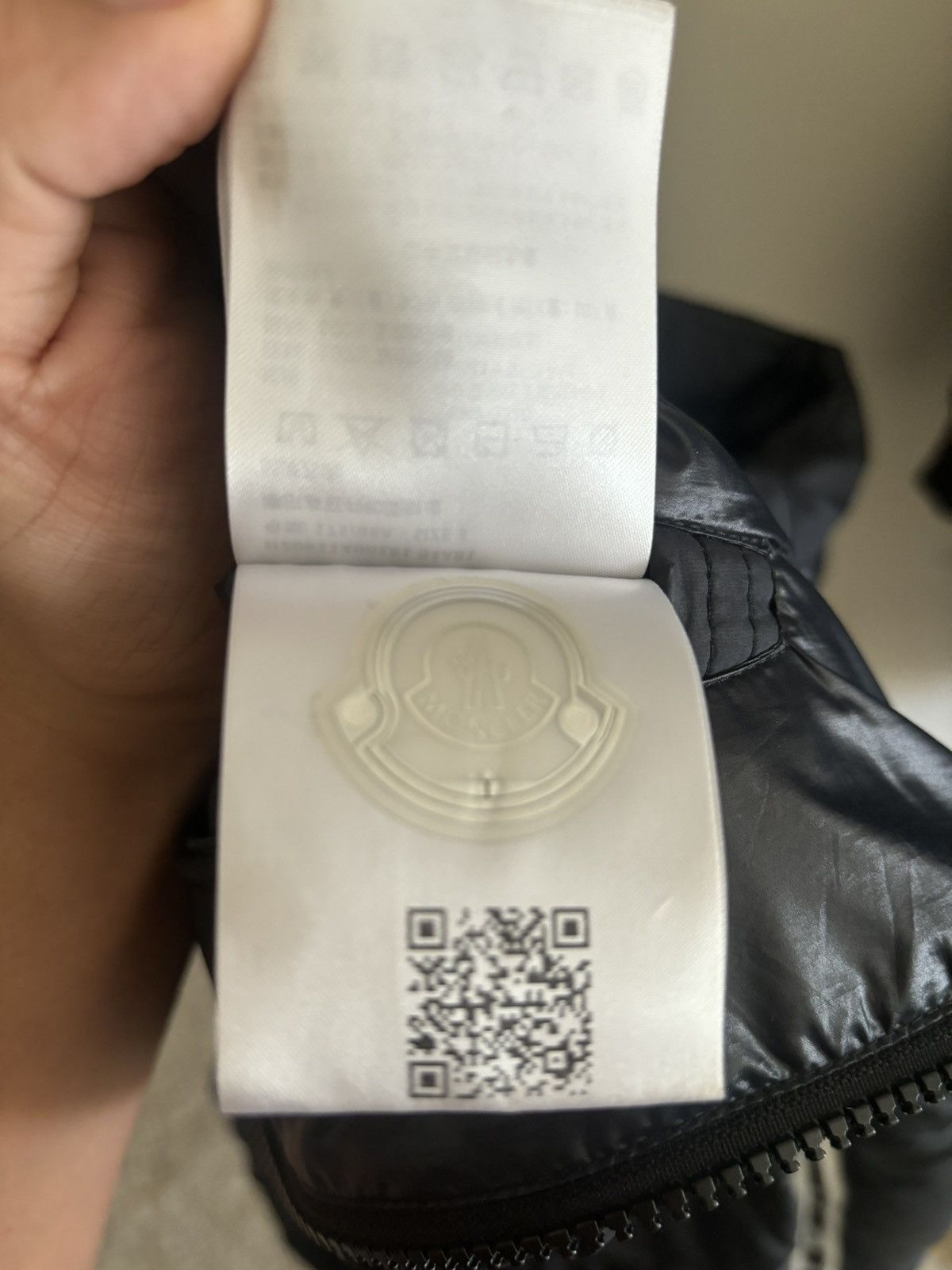 Moncler CARDAMINE HOODED DOWN VEST Size US M / EU 48-50 / 2 - 9 Thumbnail