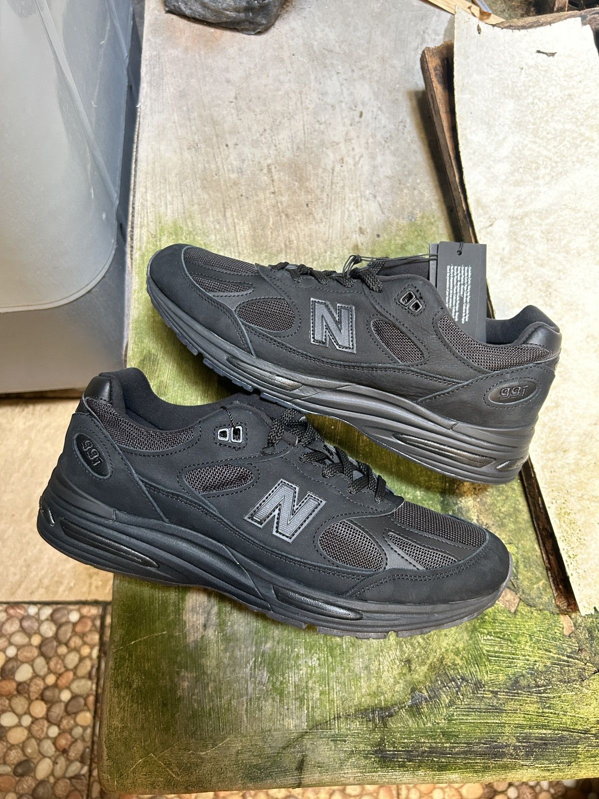 New Balance × Stone Island New balance 991v2 stone island ghost pack black Size US 11 / EU 44 - 2 Thumbnail