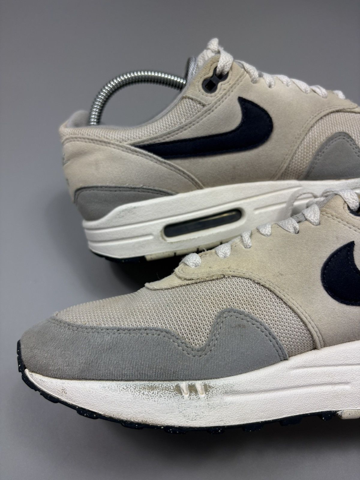 Nike Nike Air Max 1 Low Platinum Dark Obsidian mens shoes Size US 8 / EU 41 - 10 Thumbnail