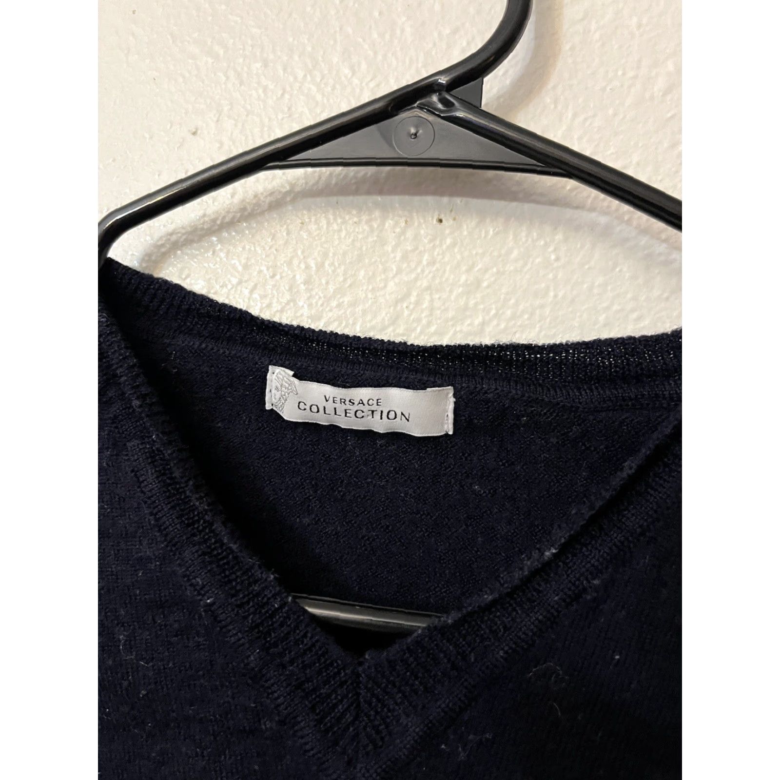 Versace VINTAGE Versace Sweater Shirt Men L Wool Merino Navy V-Neck Logo Pullover 90s Size US L / EU 52-54 / 3 - 2 Thumbnail
