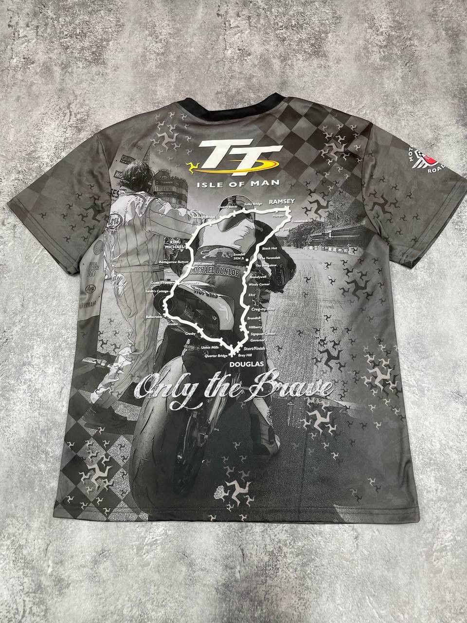 Other Isle Of Man TT Races Men Graphic T-Shirt Grey Size Size M Size US M / EU 48-50 / 2 - 6 Thumbnail