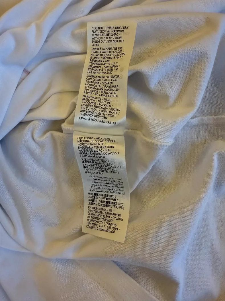 Alexander McQueen Alexander McQUEEN T-shirt, size XL, made in Italy. With a c Size US XL / EU 56 / 4 - 4 Thumbnail