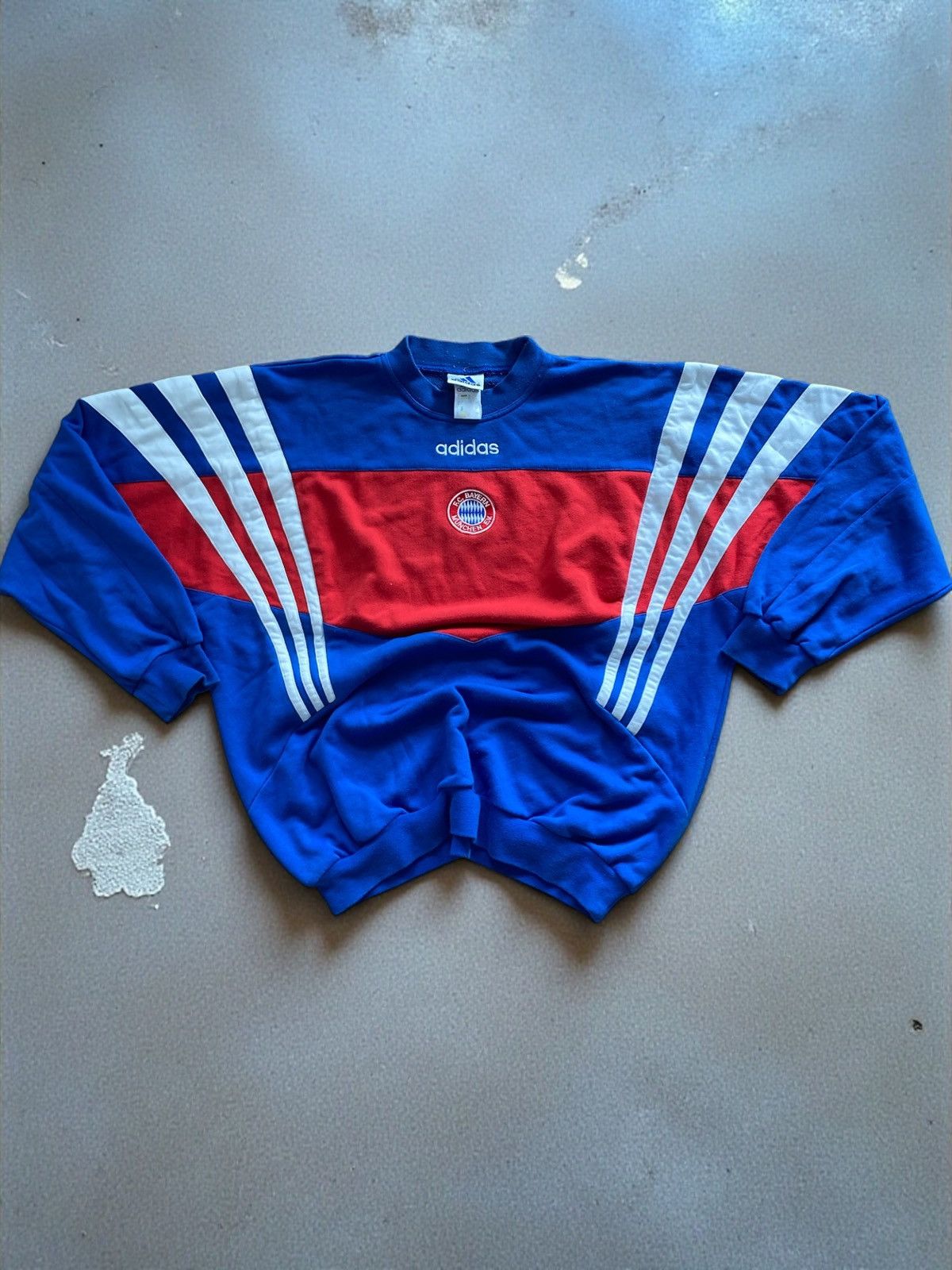 Adidas Vintage rare 90’s adidas bayern munchen sweatshirt crewneck Size US L / EU 52-54 / 3 - 1 Thumbnail