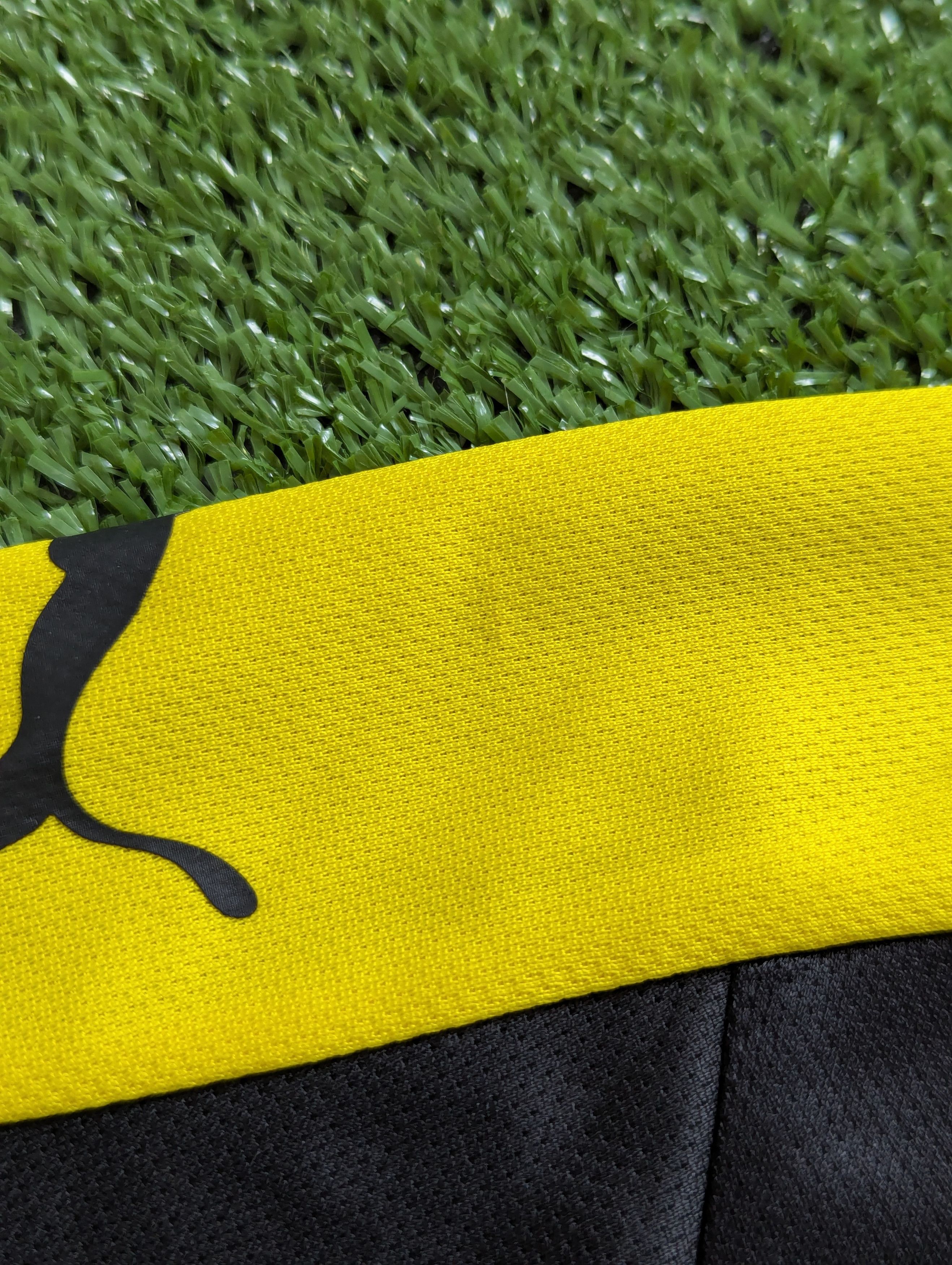 Puma BORUSSIA DORTMUND TRAINING FOOTBALL SHIRT JERSEY SIZE S PUMA Size US S / EU 44-46 / 1 - 10 Thumbnail