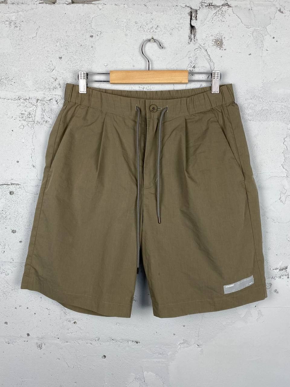 Attachment × Japanese Brand Attachment Military Shorts Army Japan Khaki Size US 32 / EU 48 - 1 Thumbnail