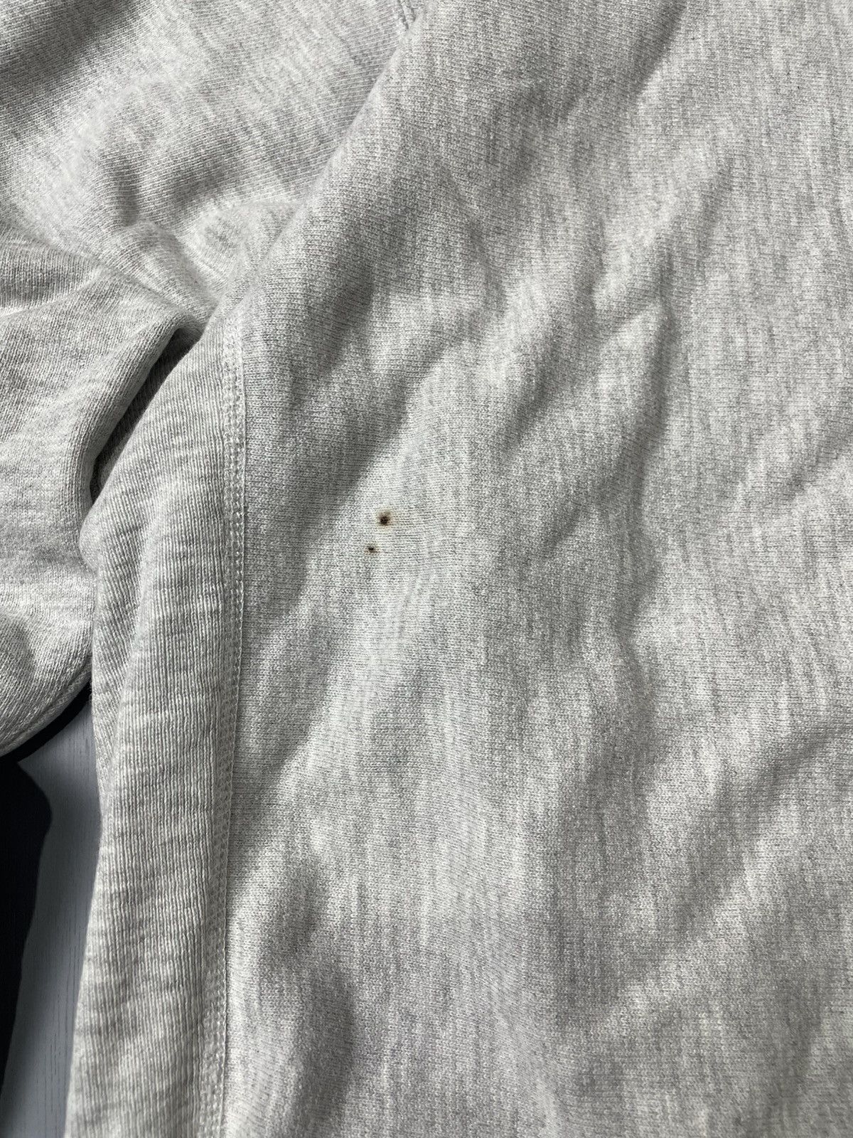 Champion Vintage 80’s distressed Champion reverse weave sweatshirt Size US L / EU 52-54 / 3 - 4 Thumbnail