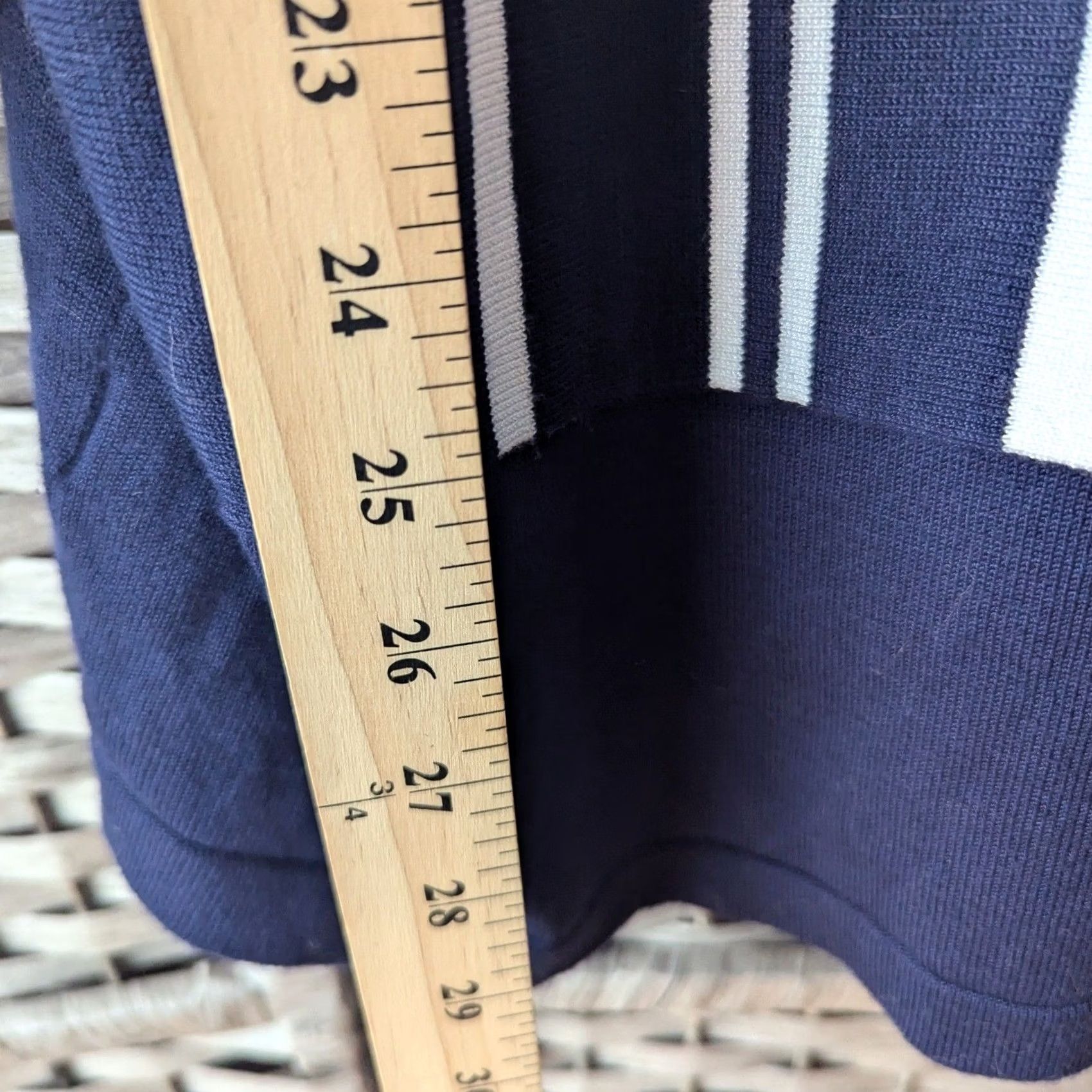 Vintage Lane Bryant Navy Blue White Chevron Striped V-Neck Sweater 3/4 Sleeve Sz 22/24 Womens Plus Size Knit Pullover Lightweight All Seasons Casual Workwear Size 3XL / US 20-22 - 5 Thumbnail