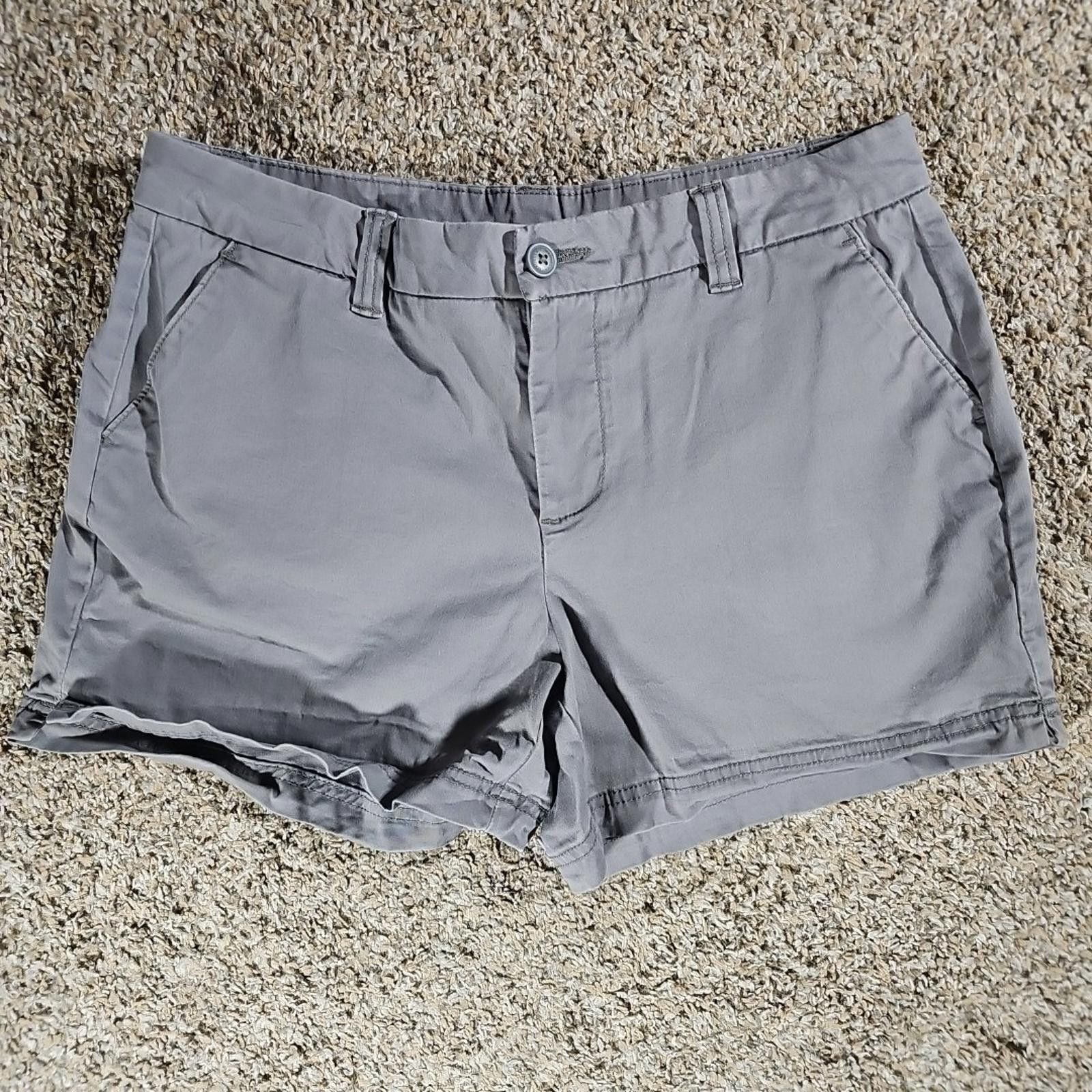 Other Magellan Outdoors Bermuda Shorts Women's Size 10 Gray Size 32" / US 10 / IT 46 - 1 Thumbnail