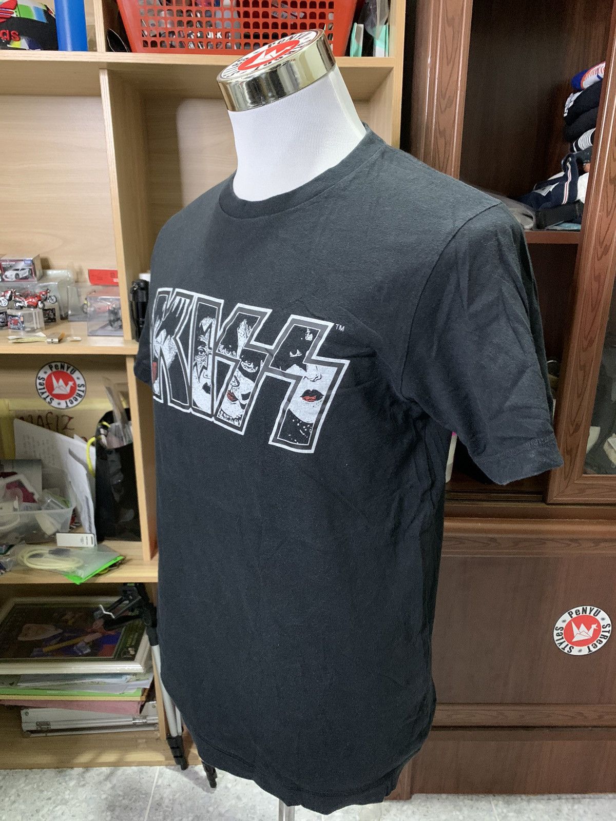 Band Tees Vintage Y2K Uniclo X kiss 2014 Small Size US M / EU 48-50 / 2 - 2 Thumbnail
