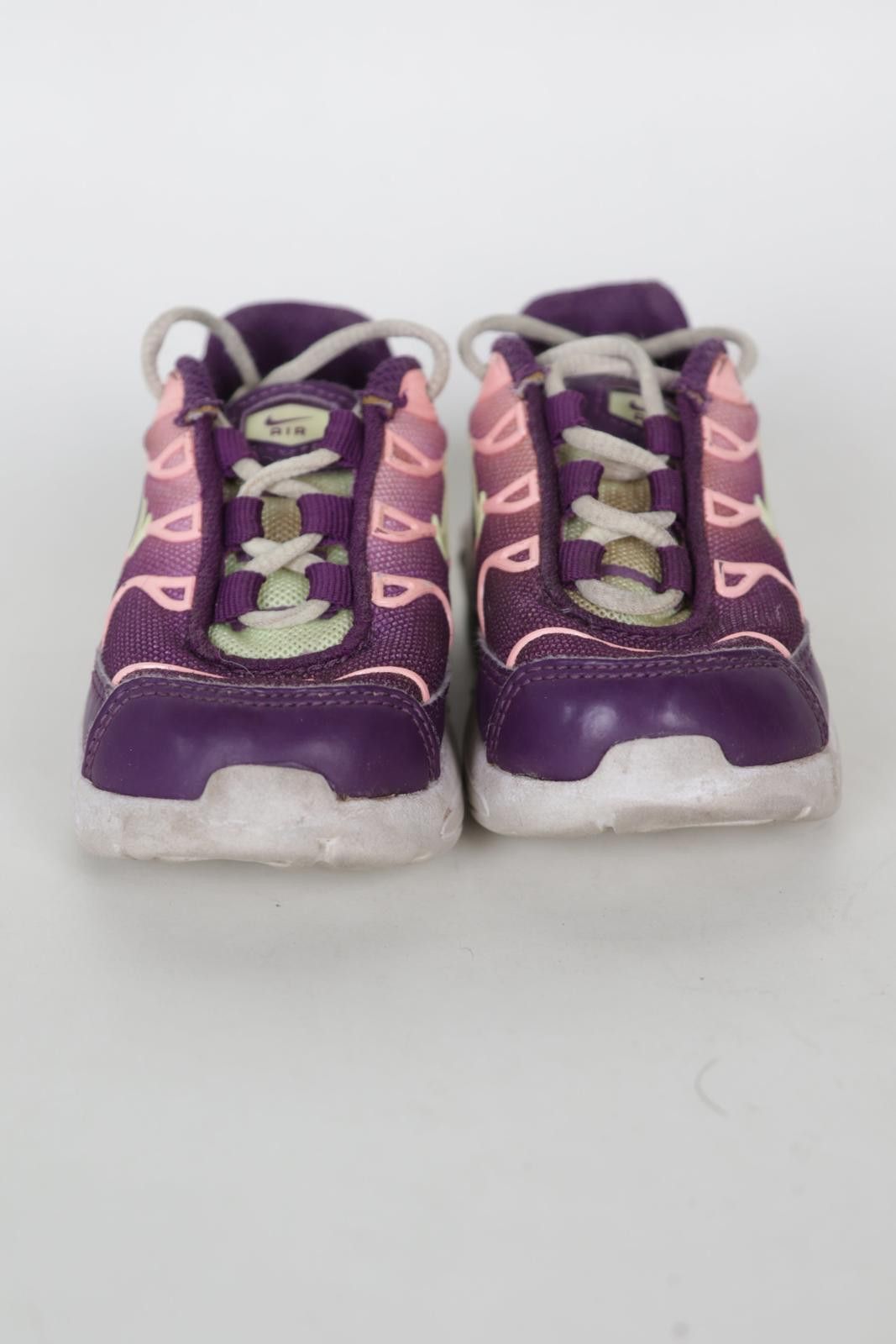 Nike 2018' Nike Air Max Low-Top Sneakers Size US 4 / IT 34 - 2 Thumbnail