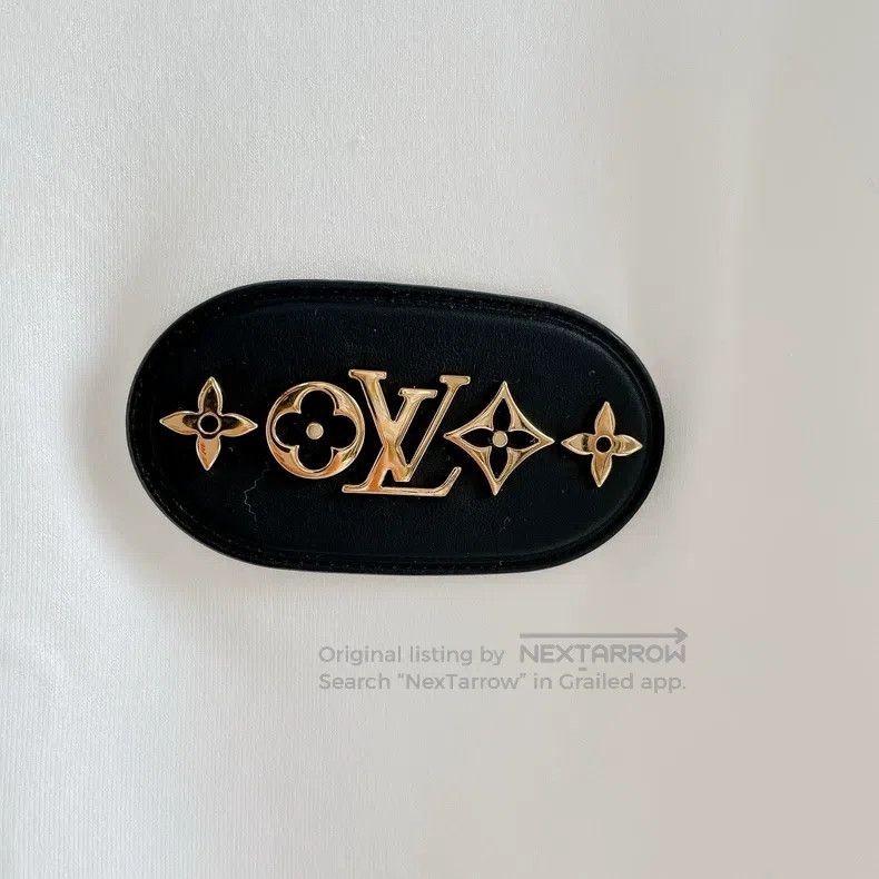Louis Vuitton Louis Vuitton White leather logo T-shirt Size US M / EU 48-50 / 2 - 5 Thumbnail