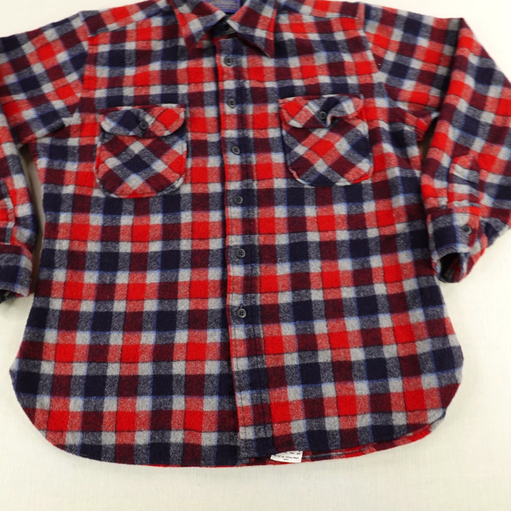 Pendleton VINTAGE Pendleton Shirt Mens Large Plaid Wool Flannel Button-Up Size US L / EU 52-54 / 3 - 3 Thumbnail