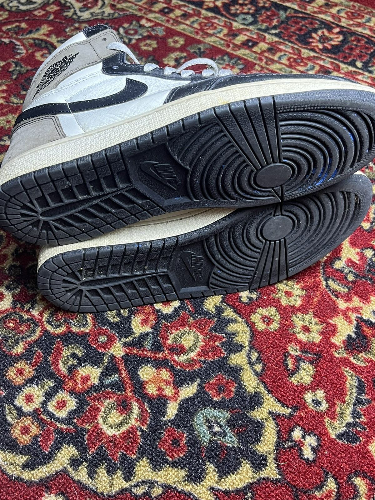 Nike Jordan 1 High Mochas Size US 11 / EU 44 - 6 Thumbnail