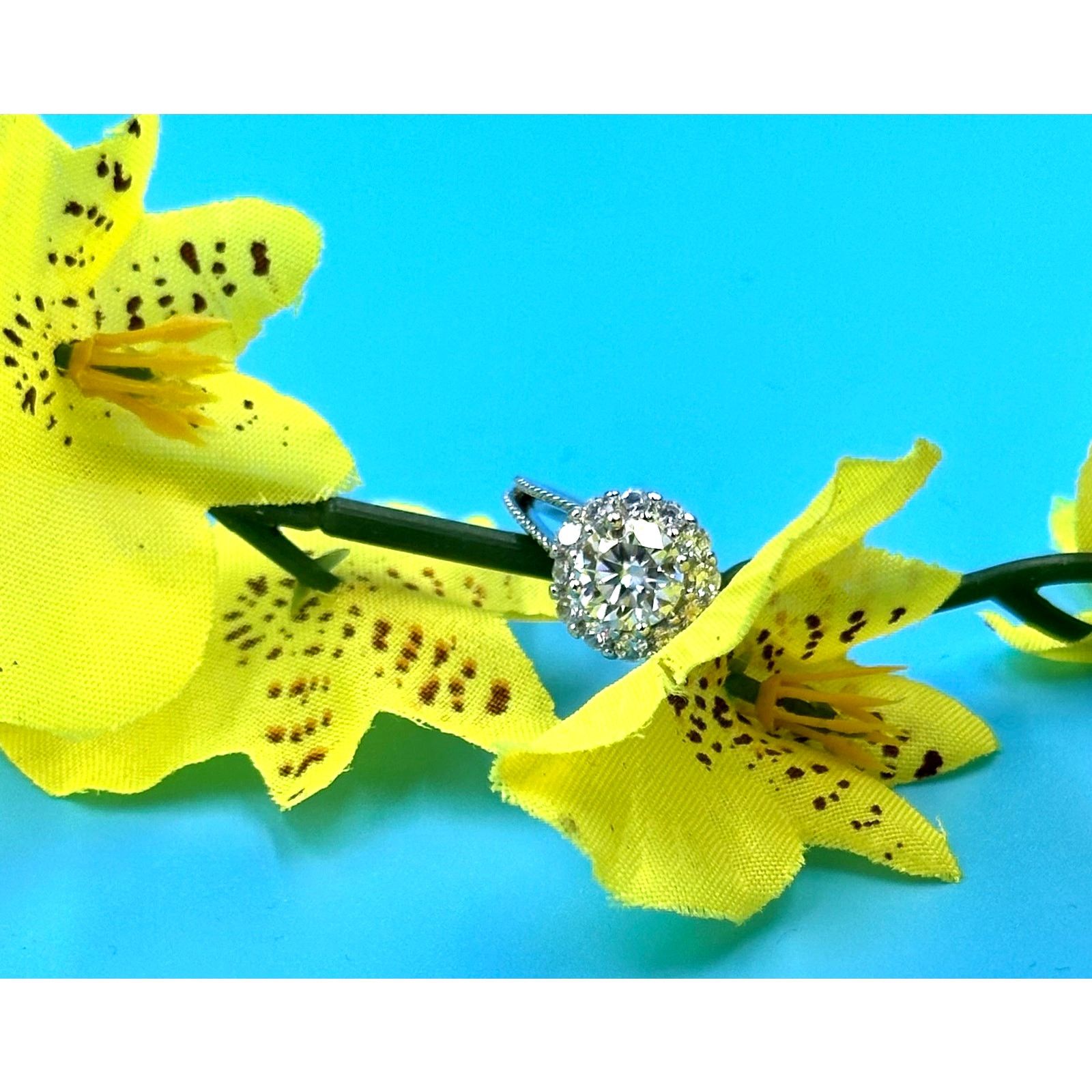 Other 1 ct Moissanite Round Cut Ring with Moissanite Accents 8 Size ONE SIZE - 8 Thumbnail