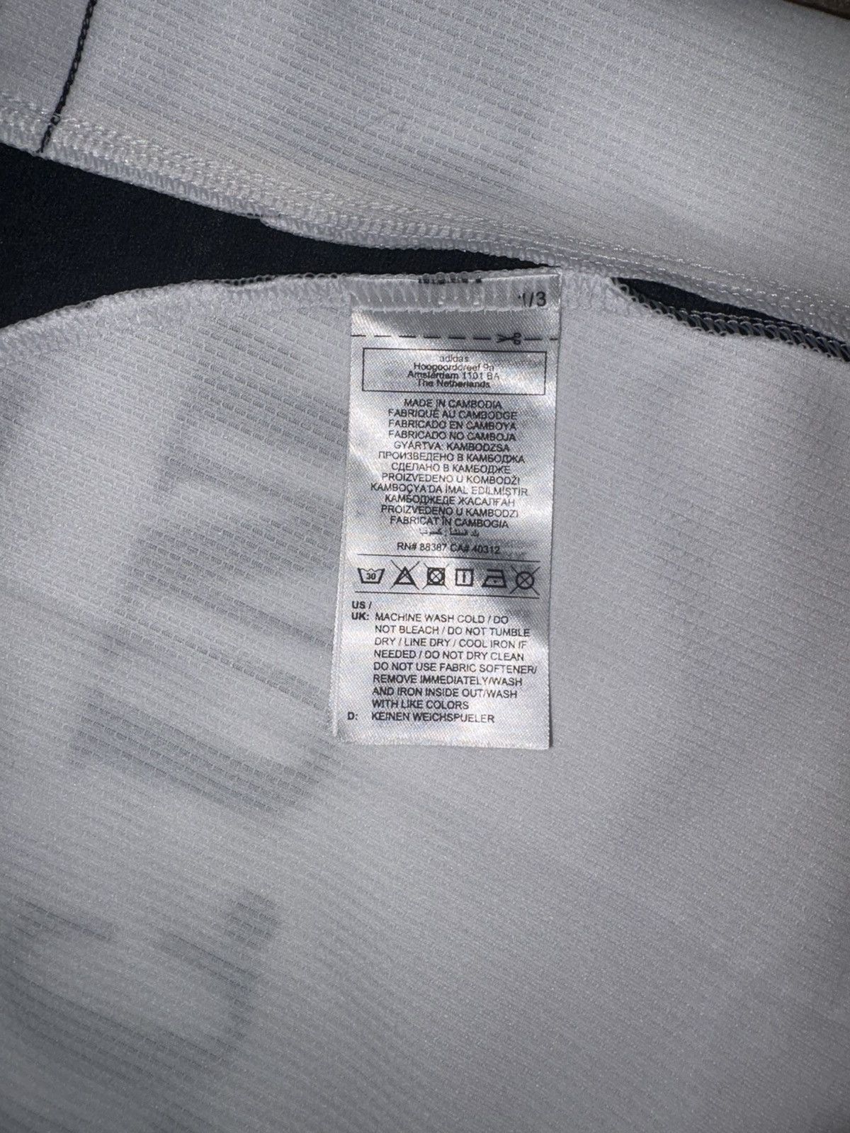 Adidas D.C. UNITED 2025 ARCHIVE AUTHENTIC JERSEY Size US XS / EU 42 / 0 - 6 Thumbnail