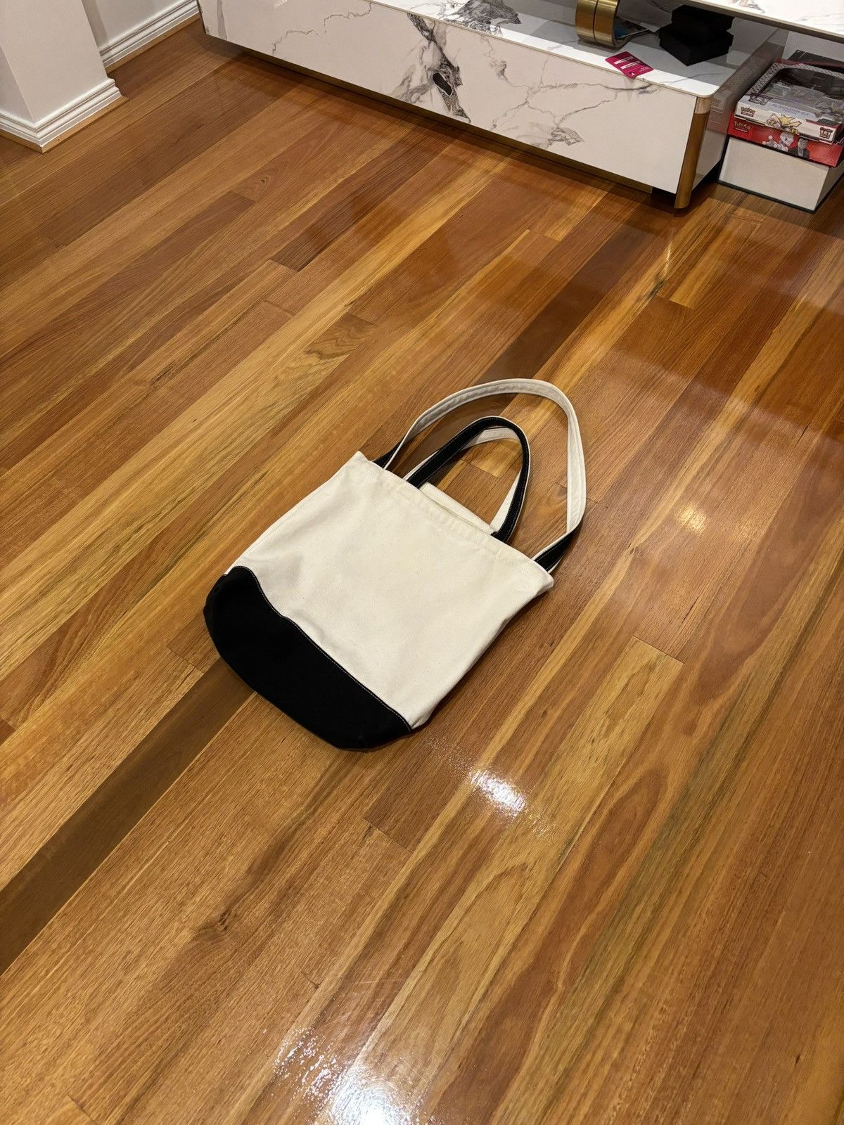 Undercover Undercover Tokyo 2 Way Crossbody Canvas Tote Bag White Size ONE SIZE - 5 Thumbnail