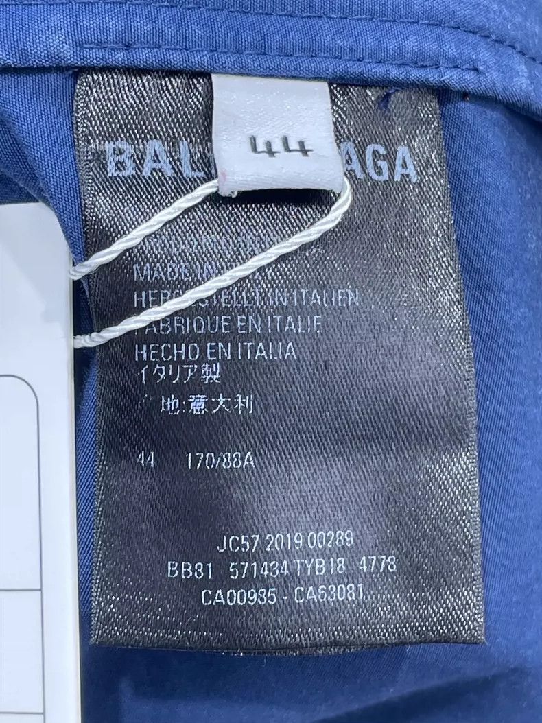 Balenciaga Balenciaga Blue and white embroidered monogram assault jac Size US S / EU 44-46 / 1 - 9 Thumbnail