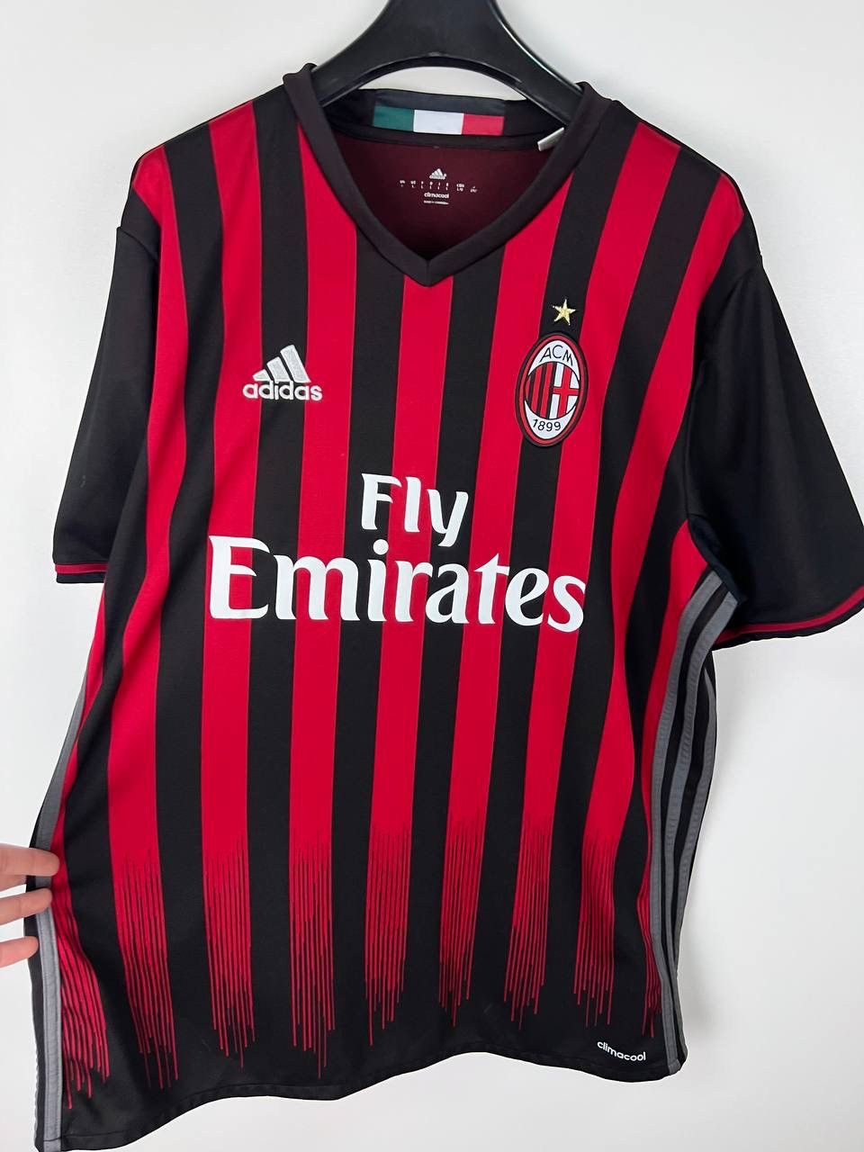 Adidas Milan Adidas 2016 Harry jersey t-shirts size L Size US L / EU 52-54 / 3 - 6 Thumbnail