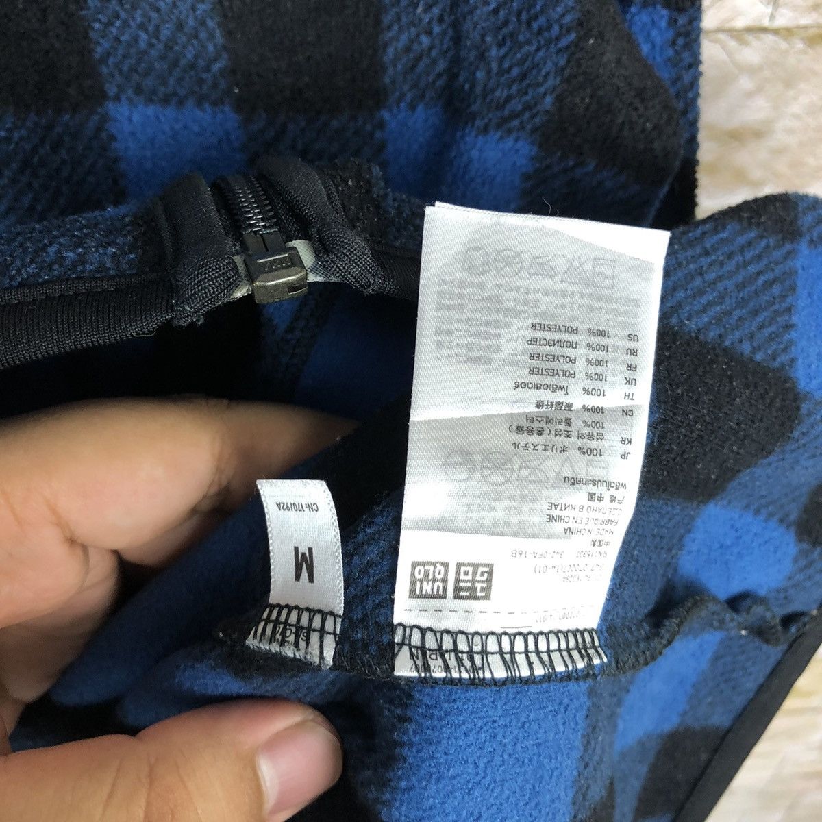 Uniqlo Uniqlo Blue checkered Sweater fleece jacket #A404 Size US M / EU 48-50 / 2 - 11 Thumbnail
