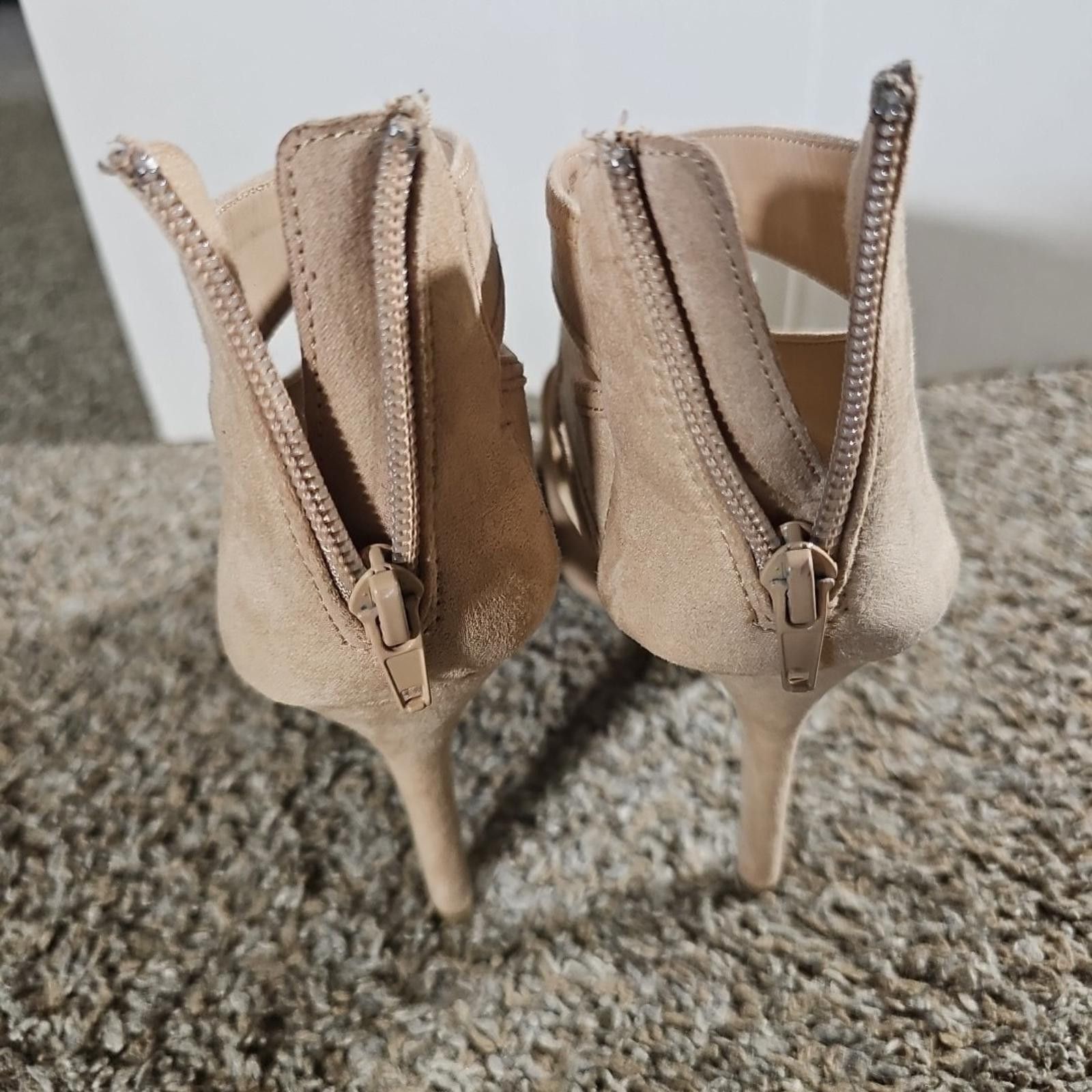 Christian Siriano Christian Siriano US8.5 UK 7 Heels 151992 Size US 8.5 / IT 38.5 - 5 Thumbnail