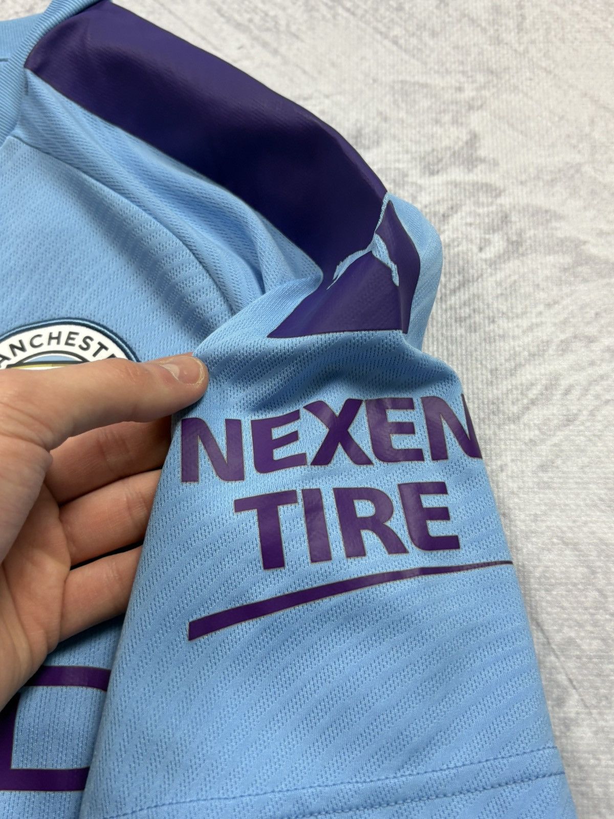 Puma × Vintage KUN AGUERO MANCHESTER CITY JERSEY PUMA PREMIER LEAGUE Size US S / EU 44-46 / 1 - 11 Thumbnail