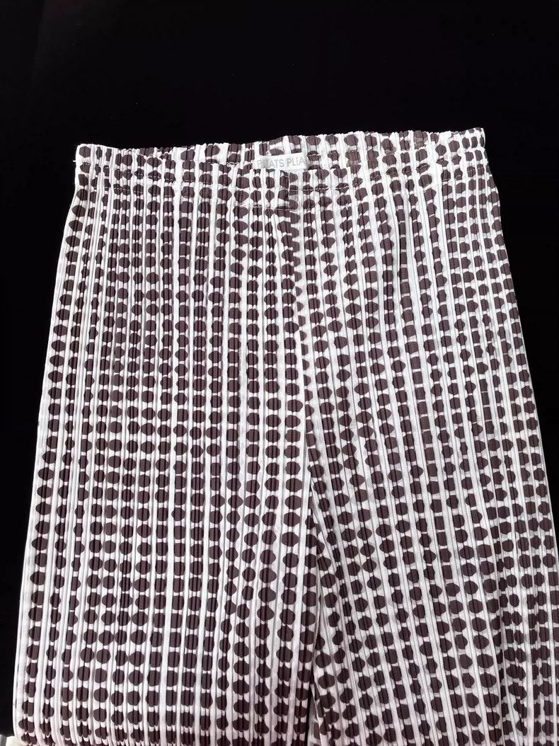 Issey Miyake Issey Miyake size:3 Black and white water jade dotted mid- Size 22" - 2 Thumbnail