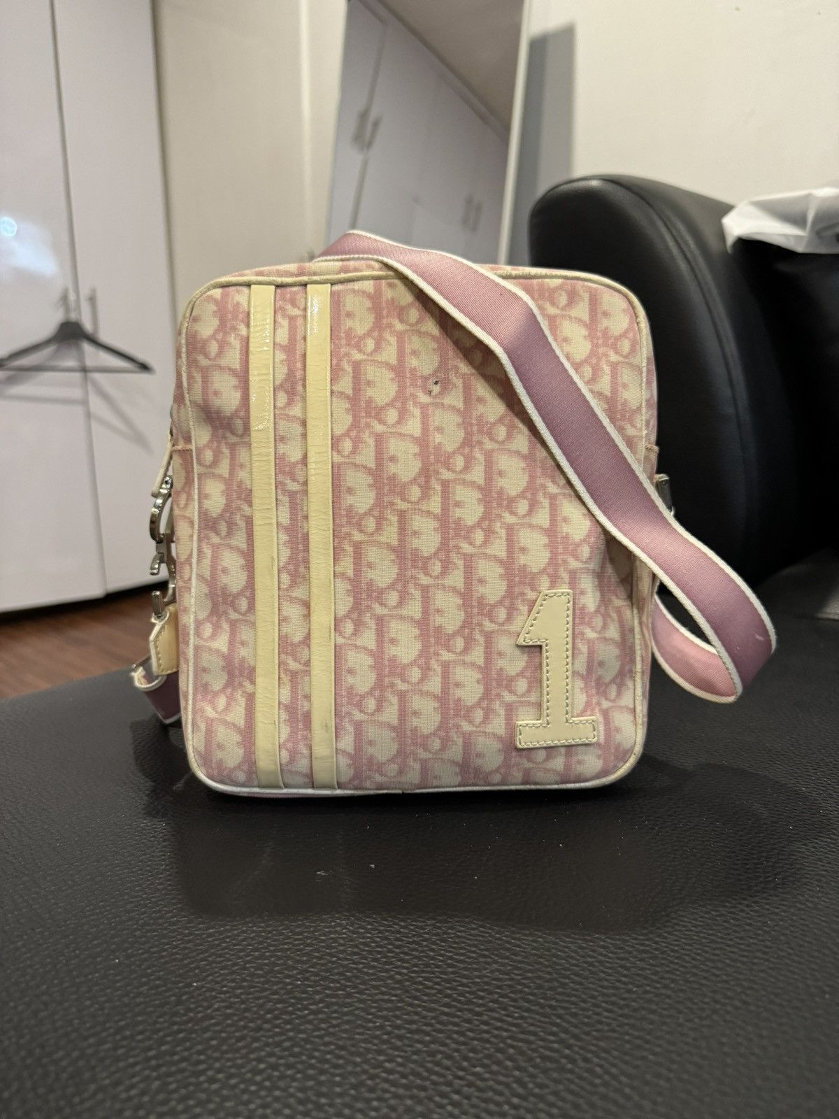 Dior Vintage - Dior Trotter Pink Monogram Slingbag Size ONE SIZE - 2 Thumbnail