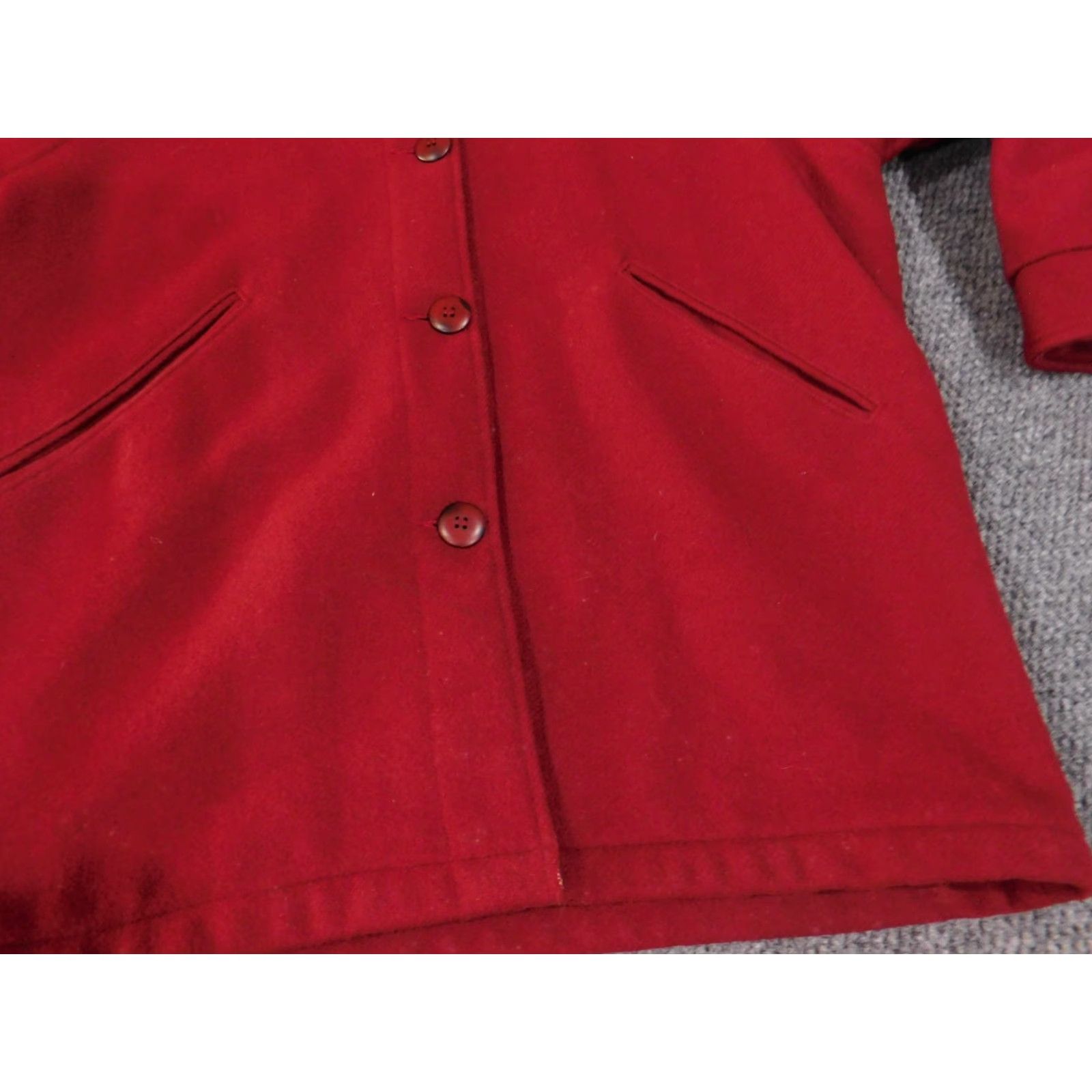 Vintage VINTAGE Woolrich Coat Jacket Womens Large Red Plaid Lined Button Front Raglan Collar Size L / US 10 / IT 46 - 3 Thumbnail