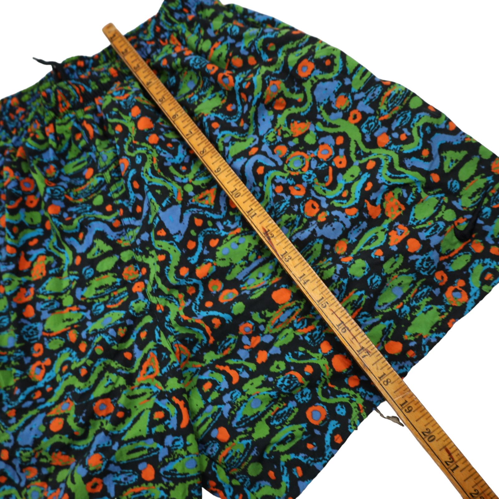 Nike × Vintage Vintage Nike Crazy Allover Print Swim Trunks Size US 32 / EU 48 - 8 Thumbnail