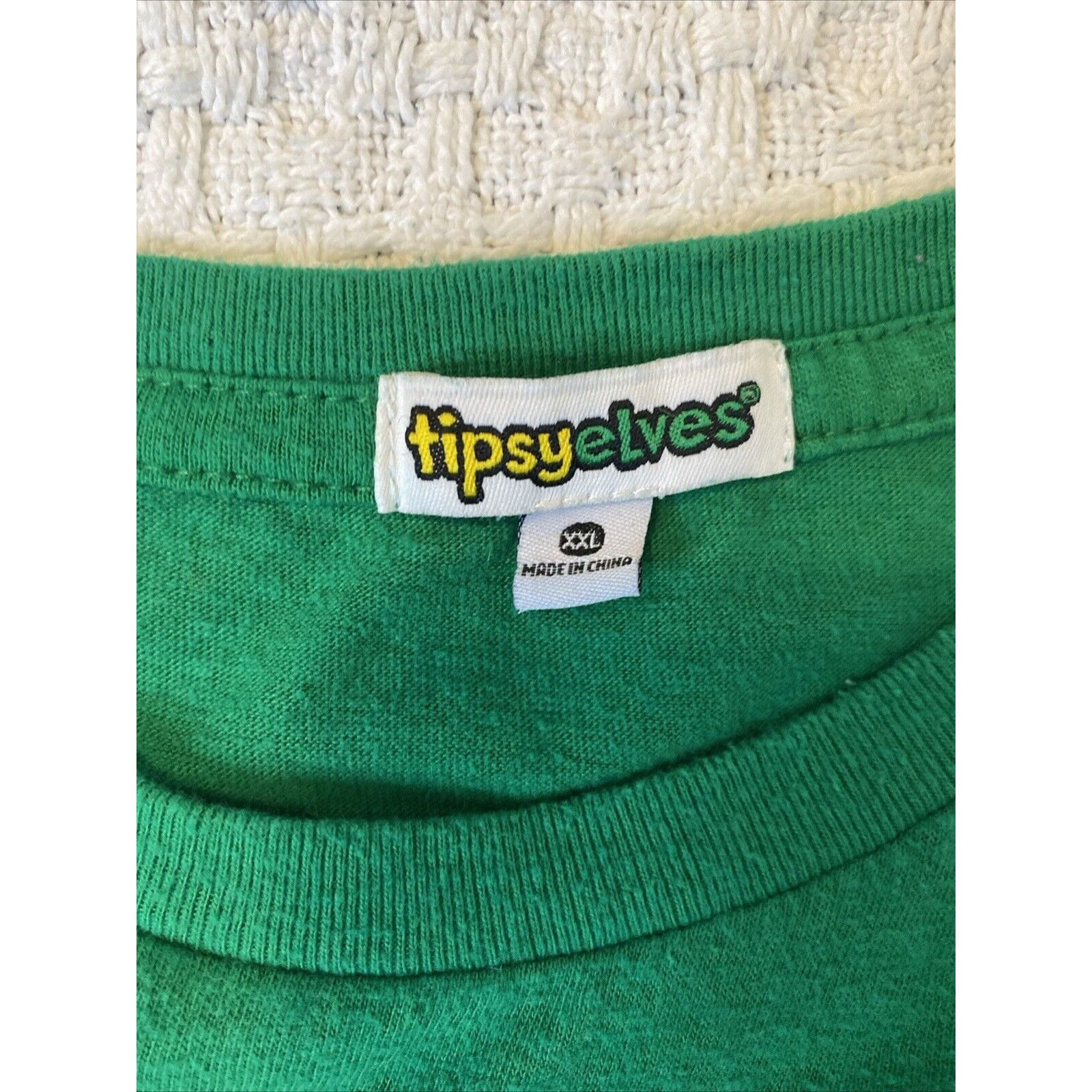 Tipsy Elves St Patty Day Shirt Tipsey Elves Magically Delicious Beer 2XL Size US XXL / EU 58 / 5 - 6 Thumbnail