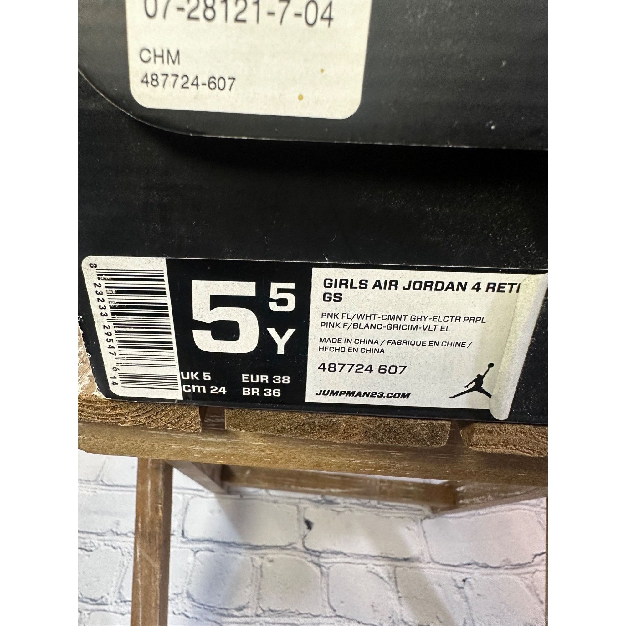 Jordan Brand × Nike Nike Air Jordan 4 Retro GS Size US 7 / IT 37 - 7 Thumbnail