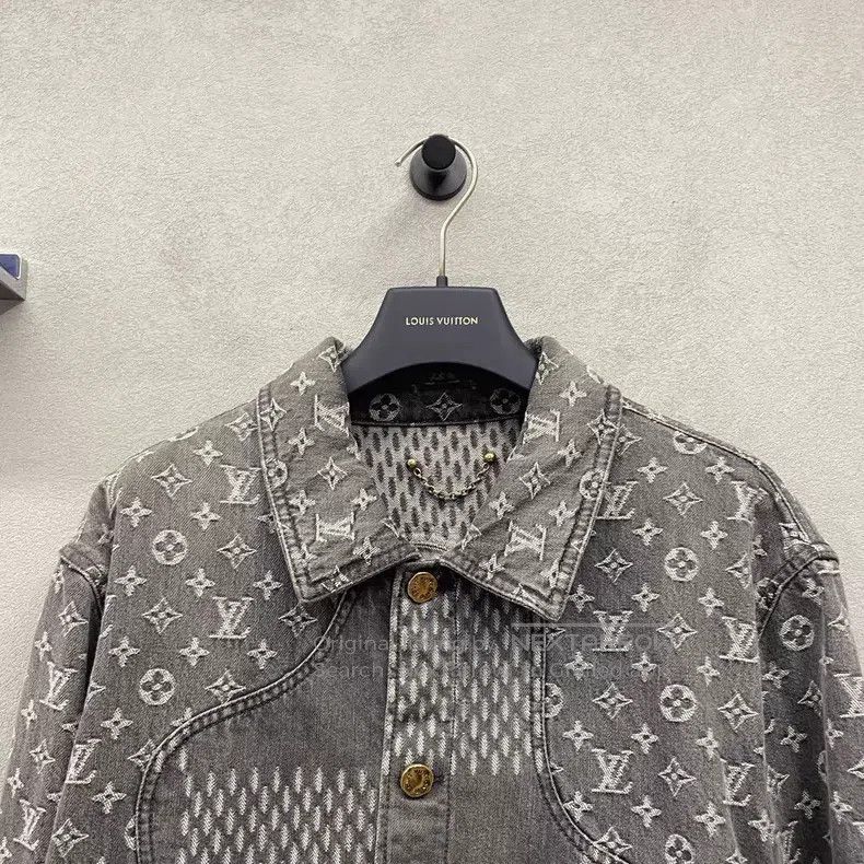 Louis Vuitton Louis Vuitton Old flower full print grey denim jacket Size US M / EU 48-50 / 2 - 4 Thumbnail
