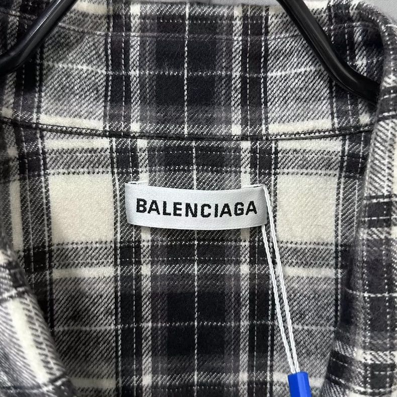 Balenciaga Balenciaga size 36 Classic Plaid Shirt 2502-Nextarrow Size US M / EU 48-50 / 2 - 4 Thumbnail