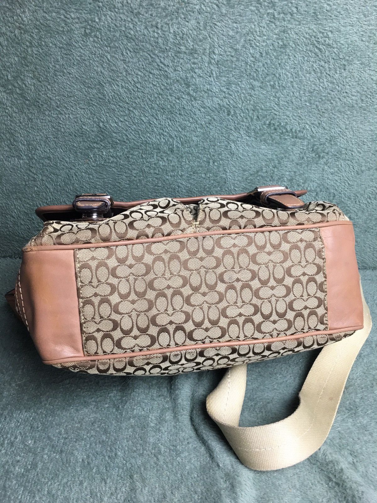 Coach COACH Vintage Monogram Logo Canvas Messenger Shoulder Bag Size ONE SIZE - 10 Thumbnail